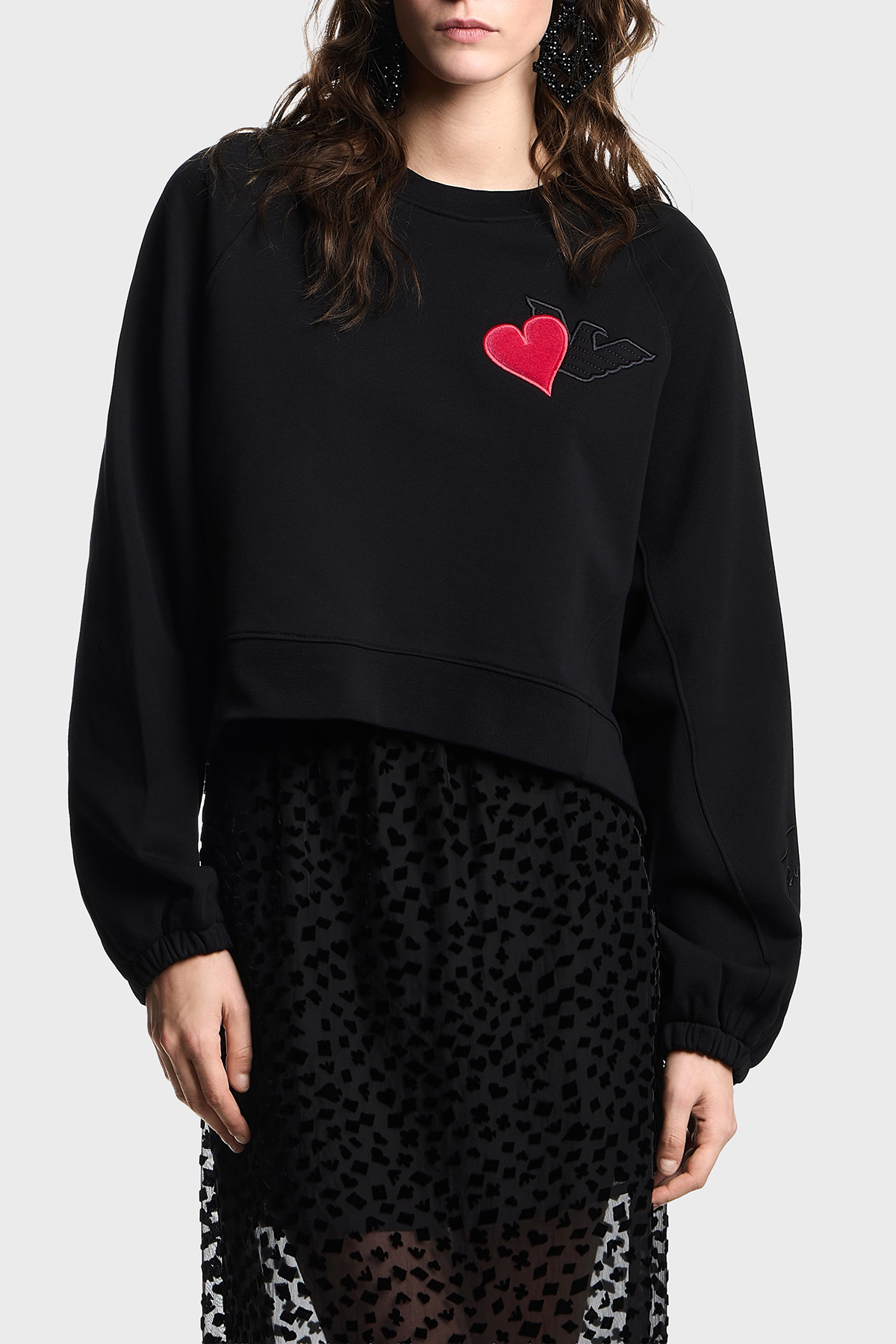 Emporio Armani % 100 Pamuk Comfort Fit Minimal Desenli Kadın Sweat EW002122 AF12538 UC001 SİYAH