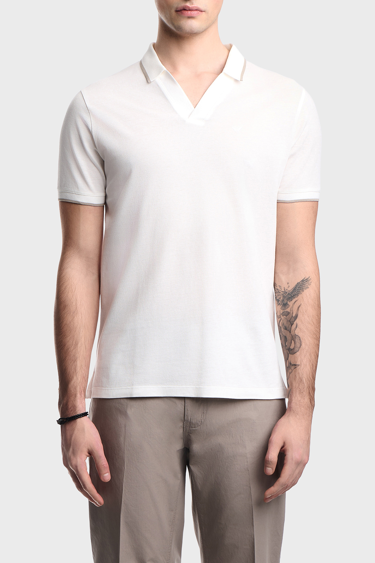 Emporio Armani % 100 Pamuklu Regular Fit V Yaka Erkek Polo EM005852 AF12955 U0003 BEYAZ