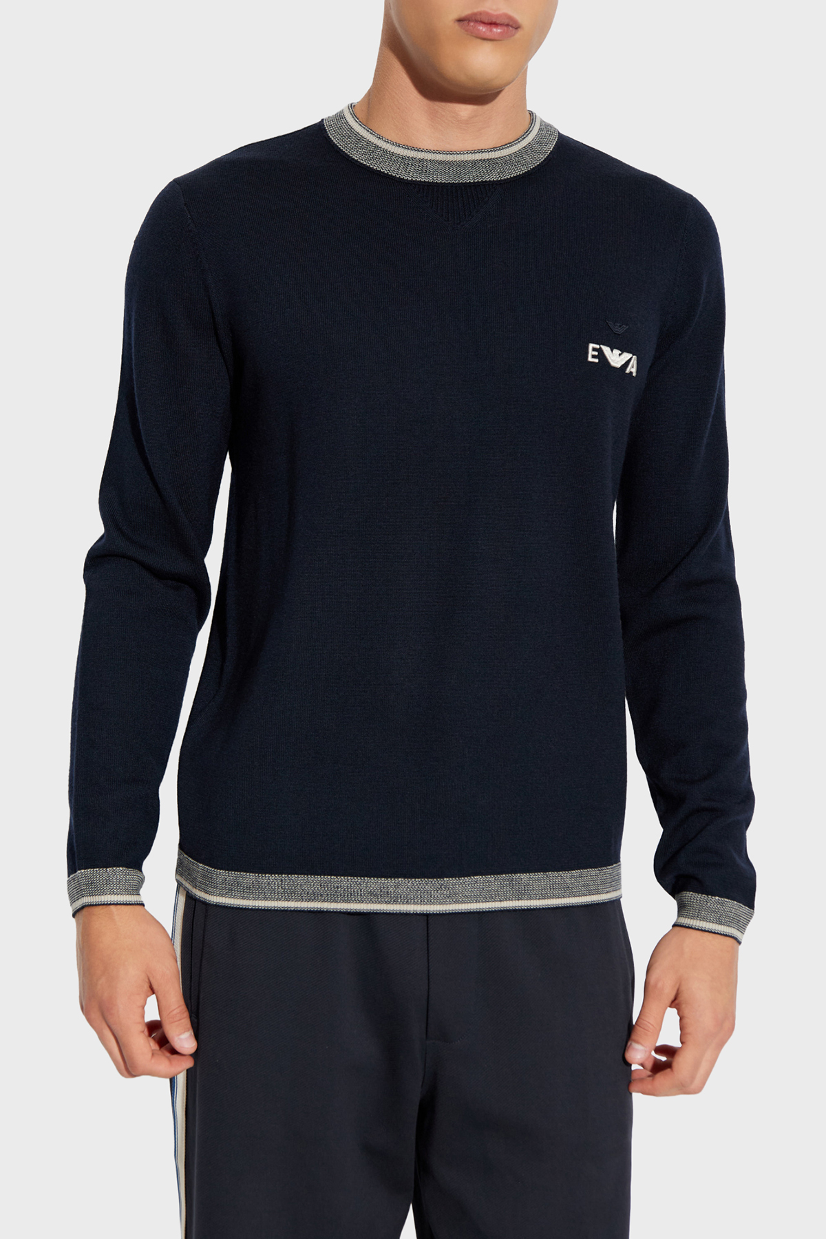 Emporio Armani % 100 Yün Regular Fit Bisiklet Yaka Logolu Erkek Kazak EM003387 AF14697 UB118 LACİVERT