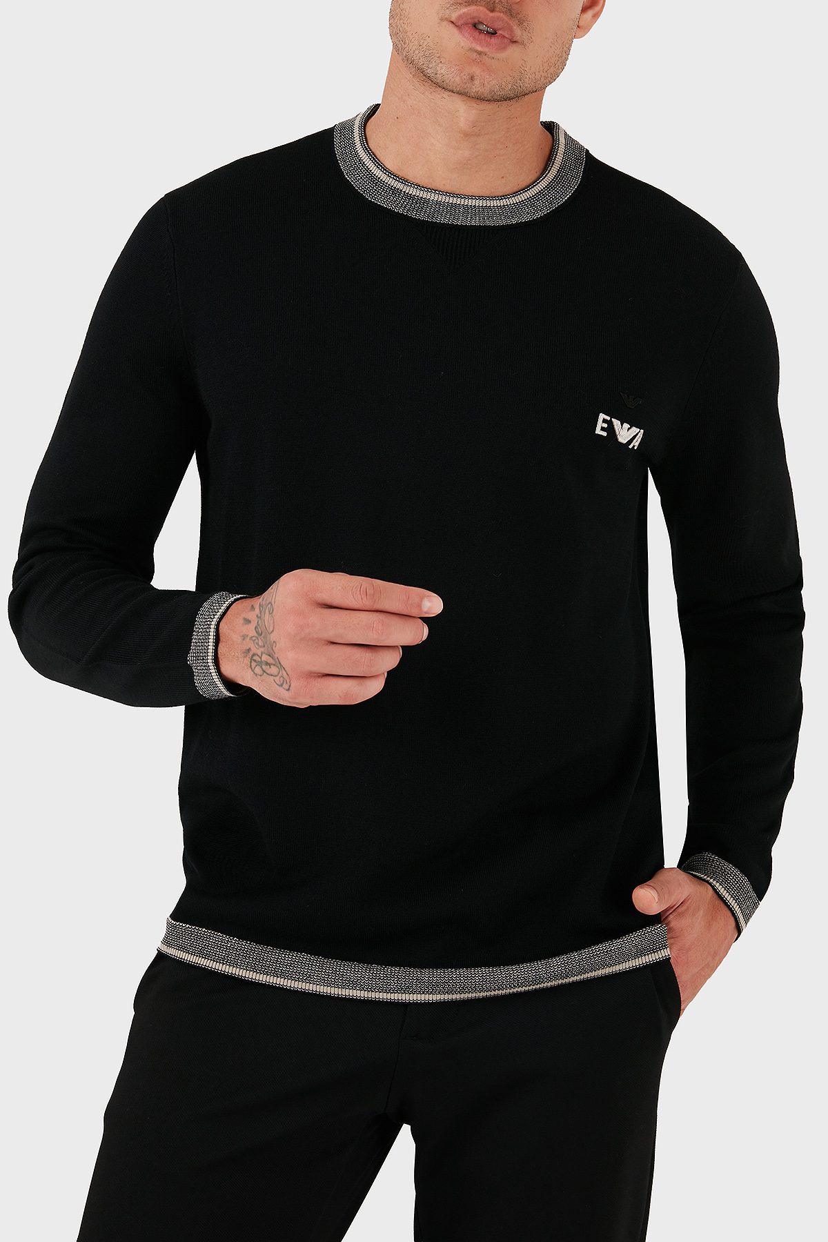 Emporio Armani % 100 Yün Regular Fit Bisiklet Yaka Logolu Erkek Kazak EM003387 AF14697 UC001 SİYAH