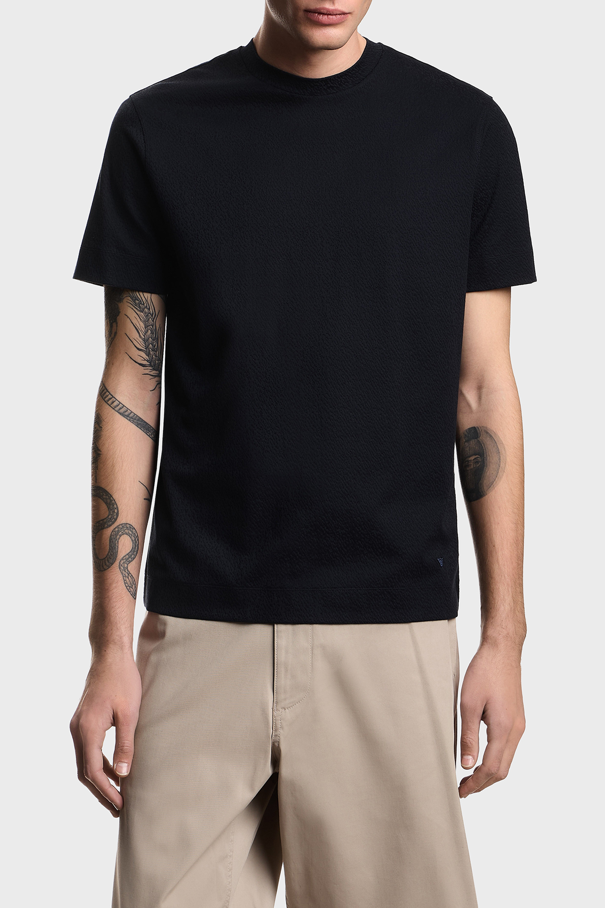 Emporio Armani İpek Karışımlı Jakarlı Regular Fit Bisiklet Yaka Erkek T Shirt EM004917 AF23458 FB452 LACİVERT