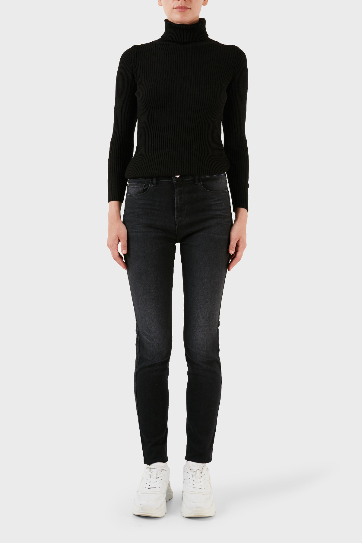 Emporio Armani J20 Pamuklu Yüksek Bel Skinny Fit Dar Paça Jeans Kadın Kot Pantolon 6R2J20 2DAXZ 0005 SİYAH
