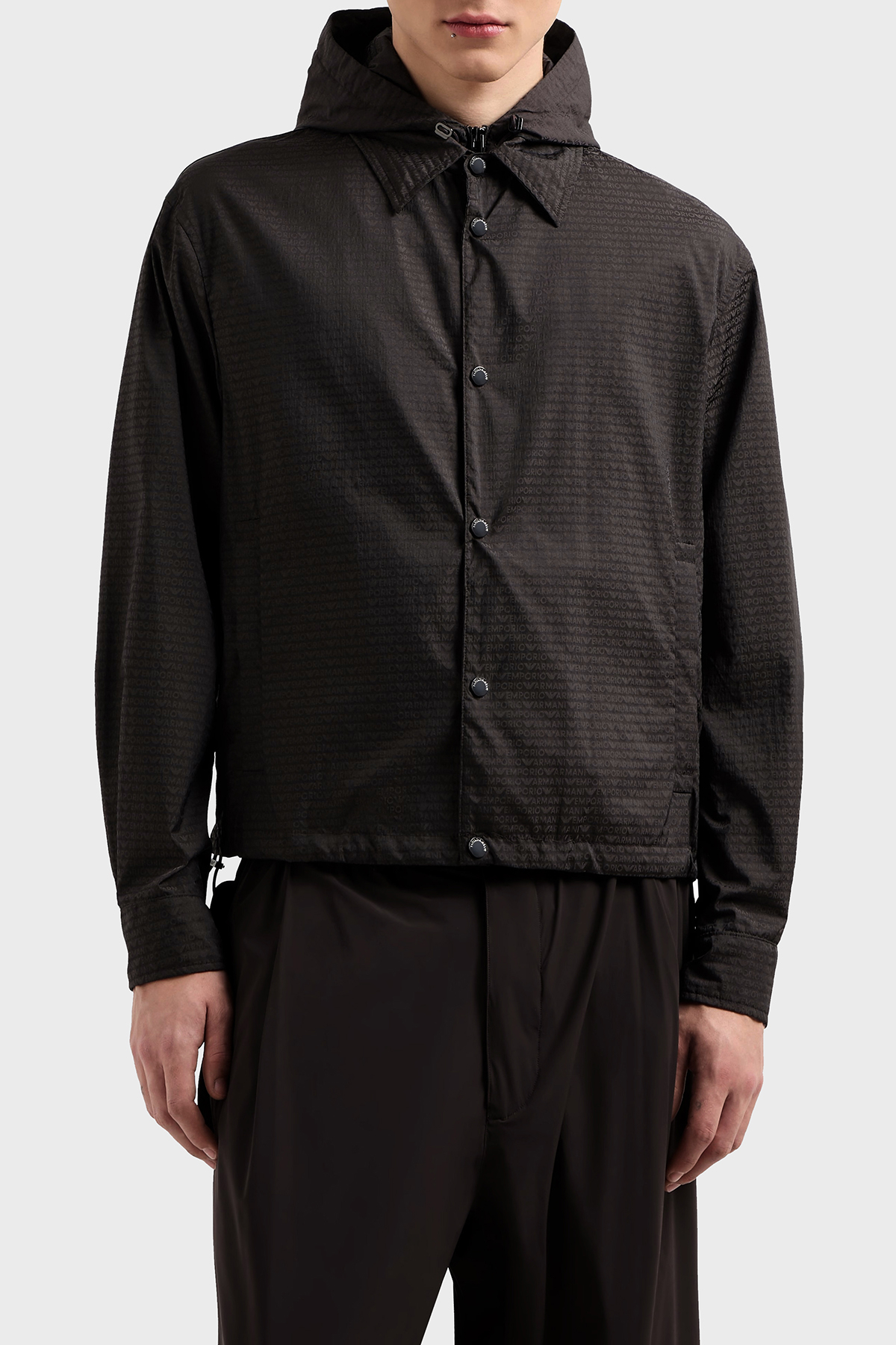 Emporio Armani Jakarlı Logo Baskılı Regular Fit Çıkarılabilir Kapüşonlu Erkek Mont EM001003 AF15384 U8168 SİYAH