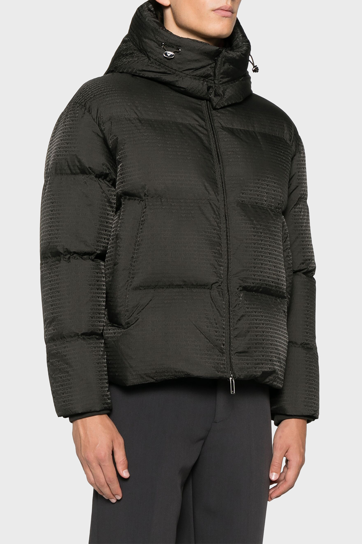 Emporio Armani Jakarlı Regular Fit  Kuş Tüyü Dolgulu Çıkarılabilir Kapüşonlu Şişme Erkek Mont 6D1BC3 1NNXZ 05A6 HAKİ