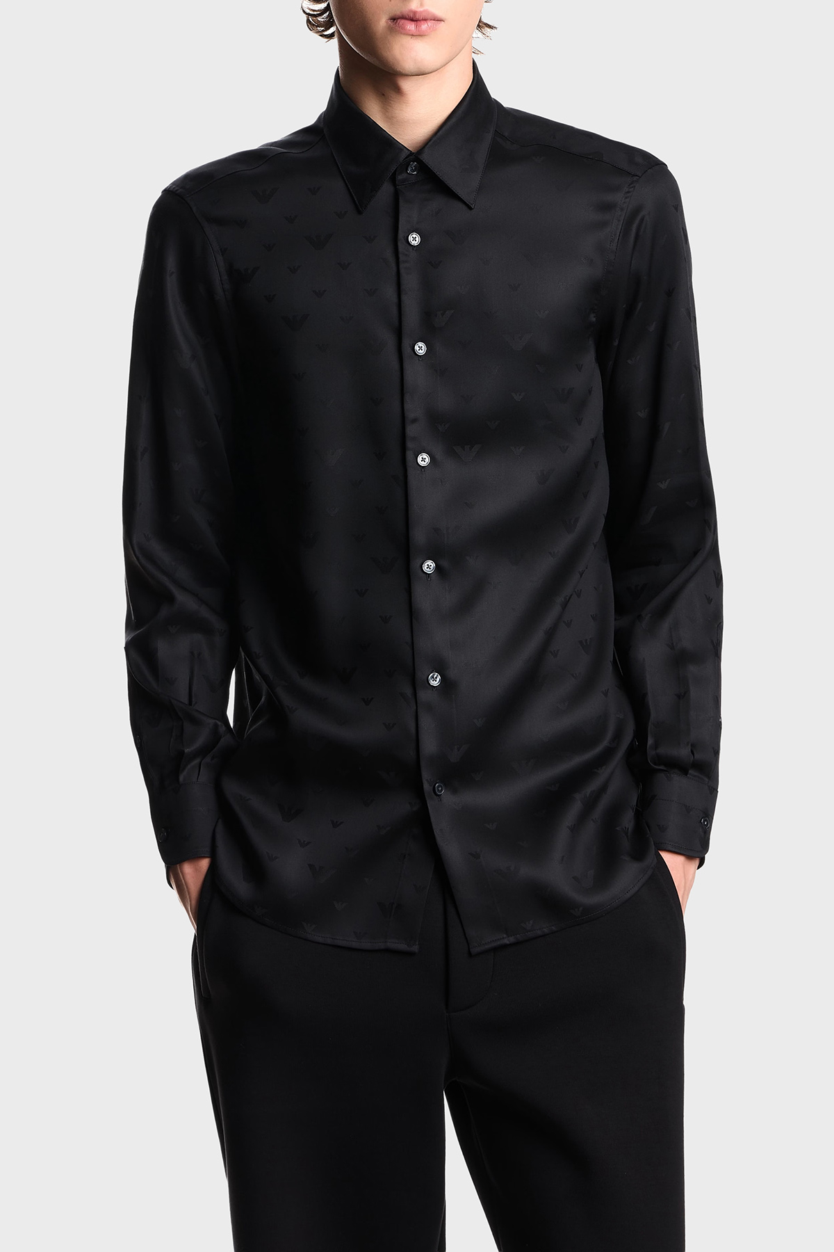 Emporio Armani Jakarlı Regular Fit Saten Görünümlü Klasik Yaka Erkek Gömlek EM001537 AF15074 FC218 SİYAH