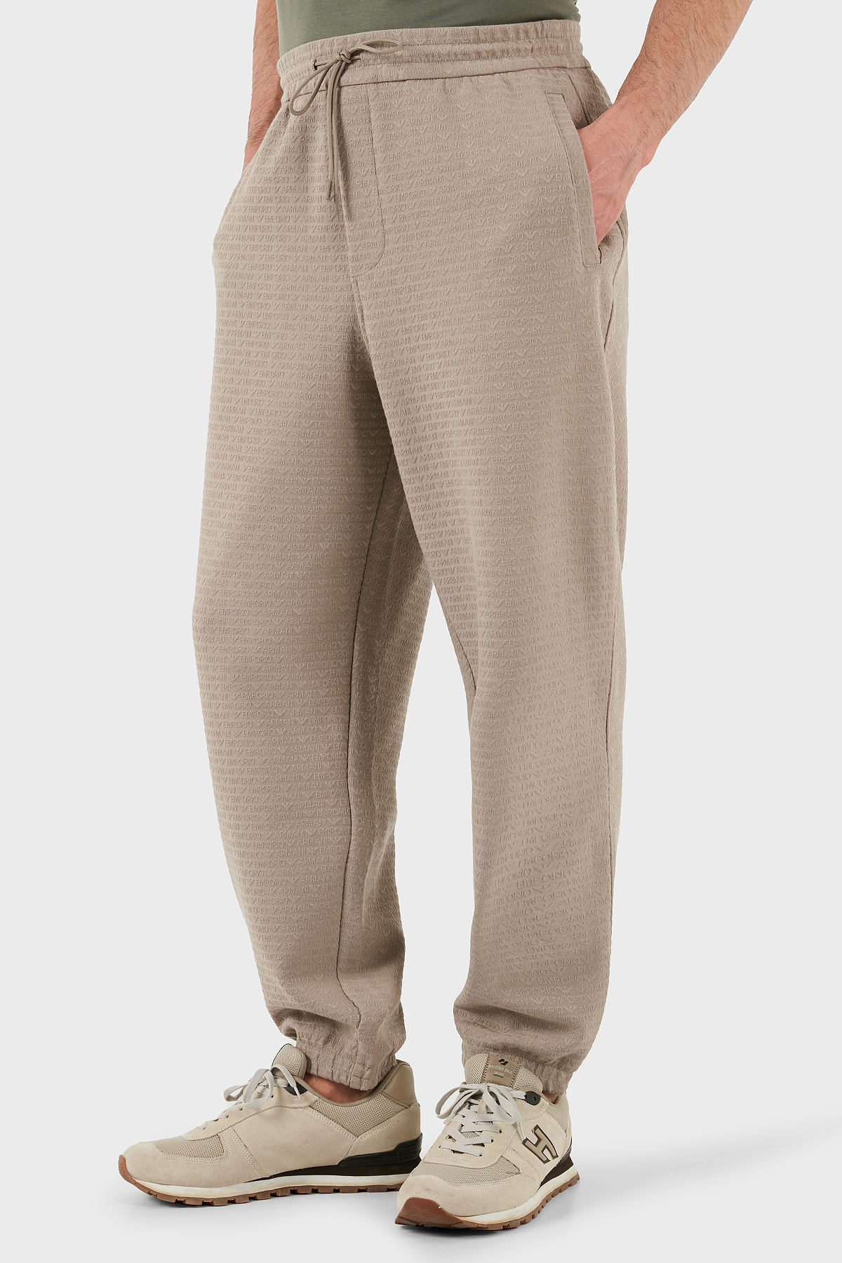 Emporio Armani Jakarlı Streç Pamuklu Regular Fit Yüksek Bel Lastikli Paça Jogger Erkek Pantolon EM001106 AF13700 U6107 BEJ