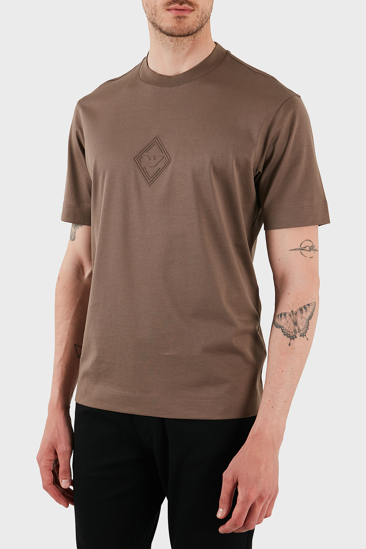 Emporio Armani Kabartmalı Logo % 100 Pamuk Regular Fit Bisiklet Yaka Erkek T Shirt EM001040 AF13669 U6195 KAHVE