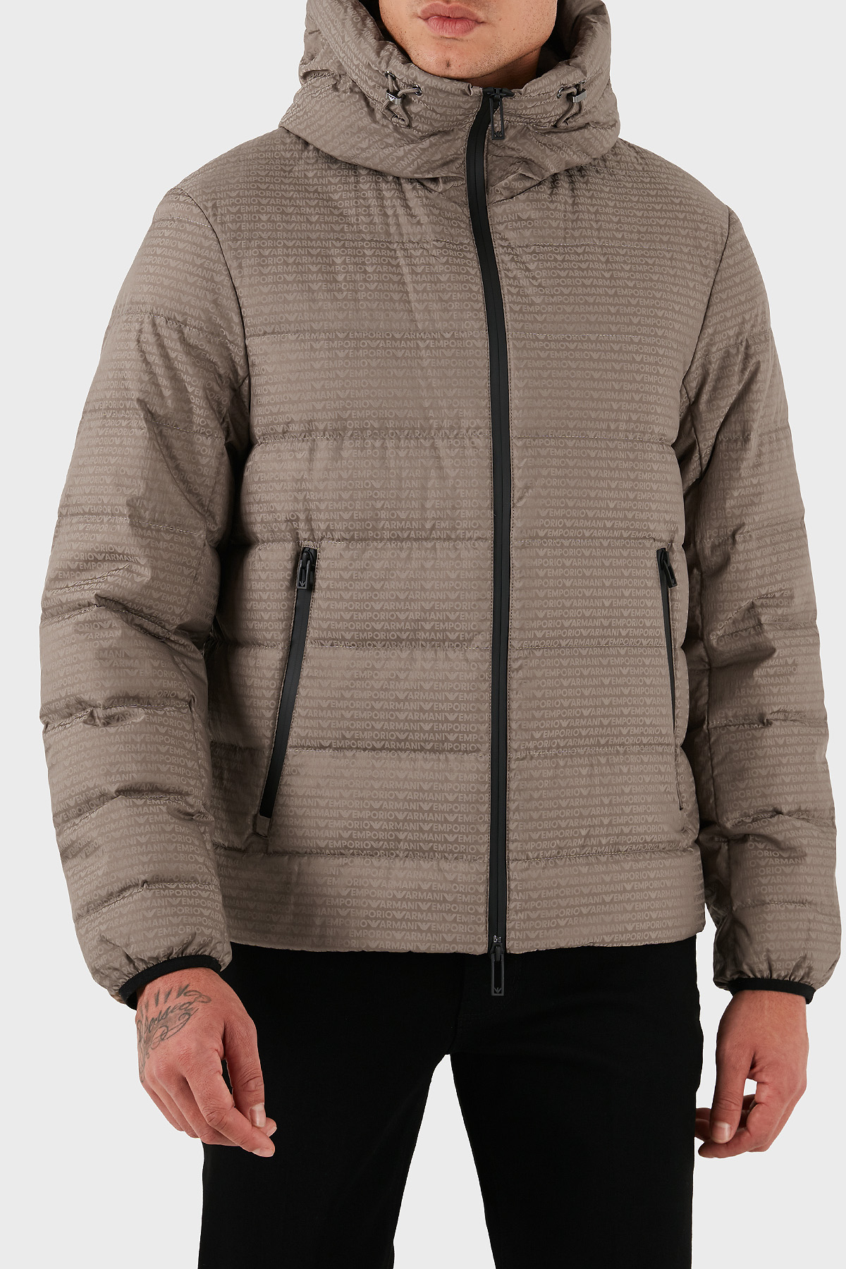 Emporio Armani Kapitoneli 4G Logolu Regular Fit Kapüşonlu Şişme Erkek Mont EM003043 AF15384 U6189 BEJ