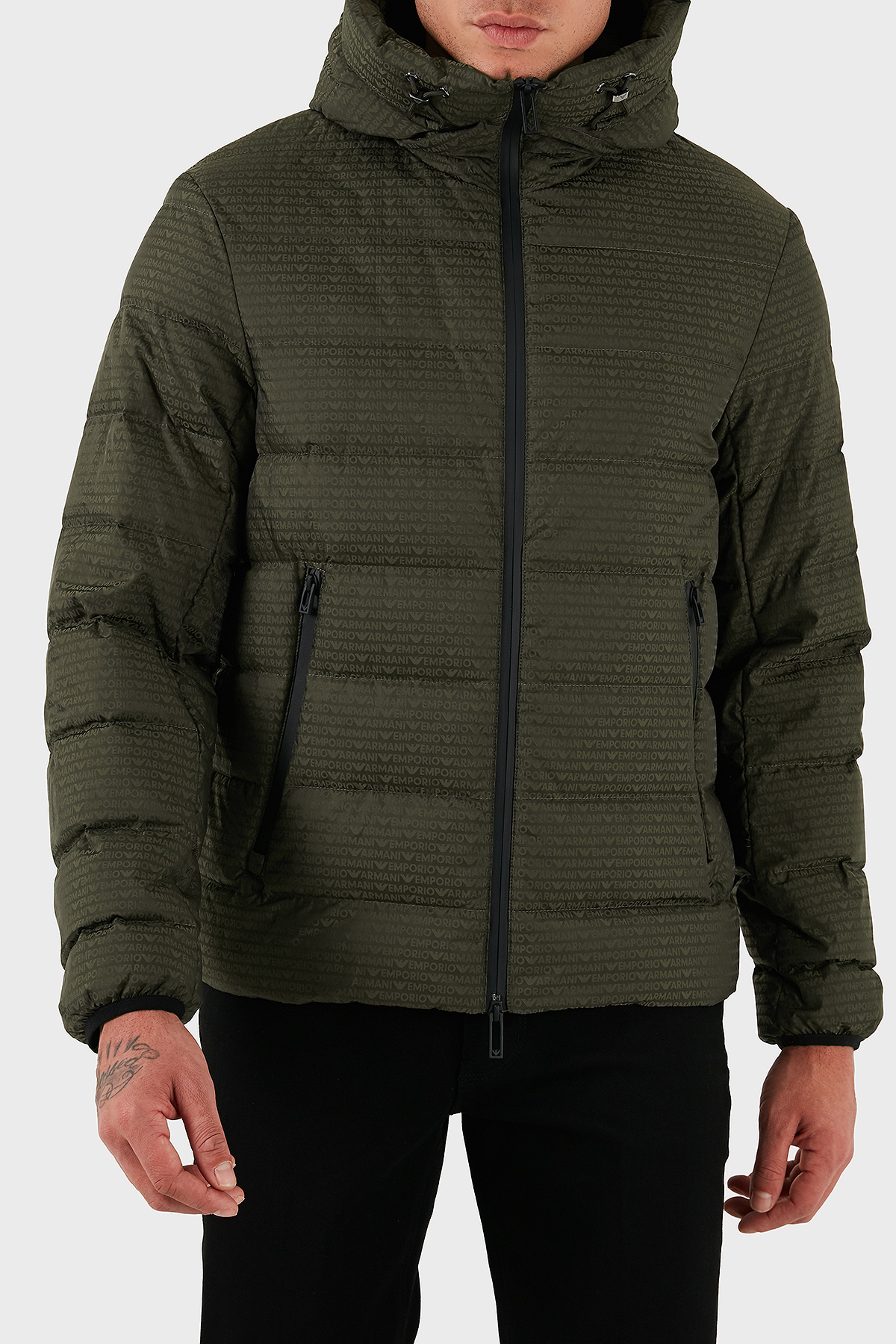 Emporio Armani Kapitoneli 4G Logolu Regular Fit Kapüşonlu Şişme Erkek Mont EM003043 AF15384 U8120 HAKİ