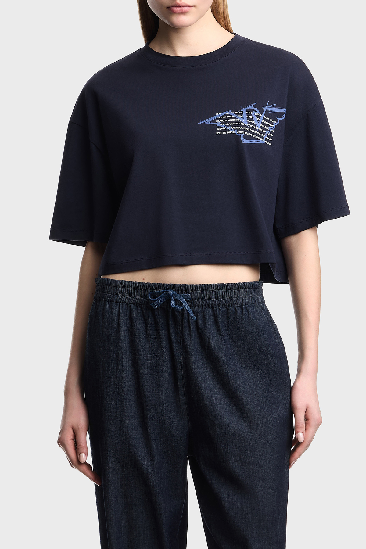 Emporio Armani Logolu % 100 Pamuk Cropped Fit Bisiklet Yaka Kadın T Shirt EW004388 AF12597 UB115 LACİVERT