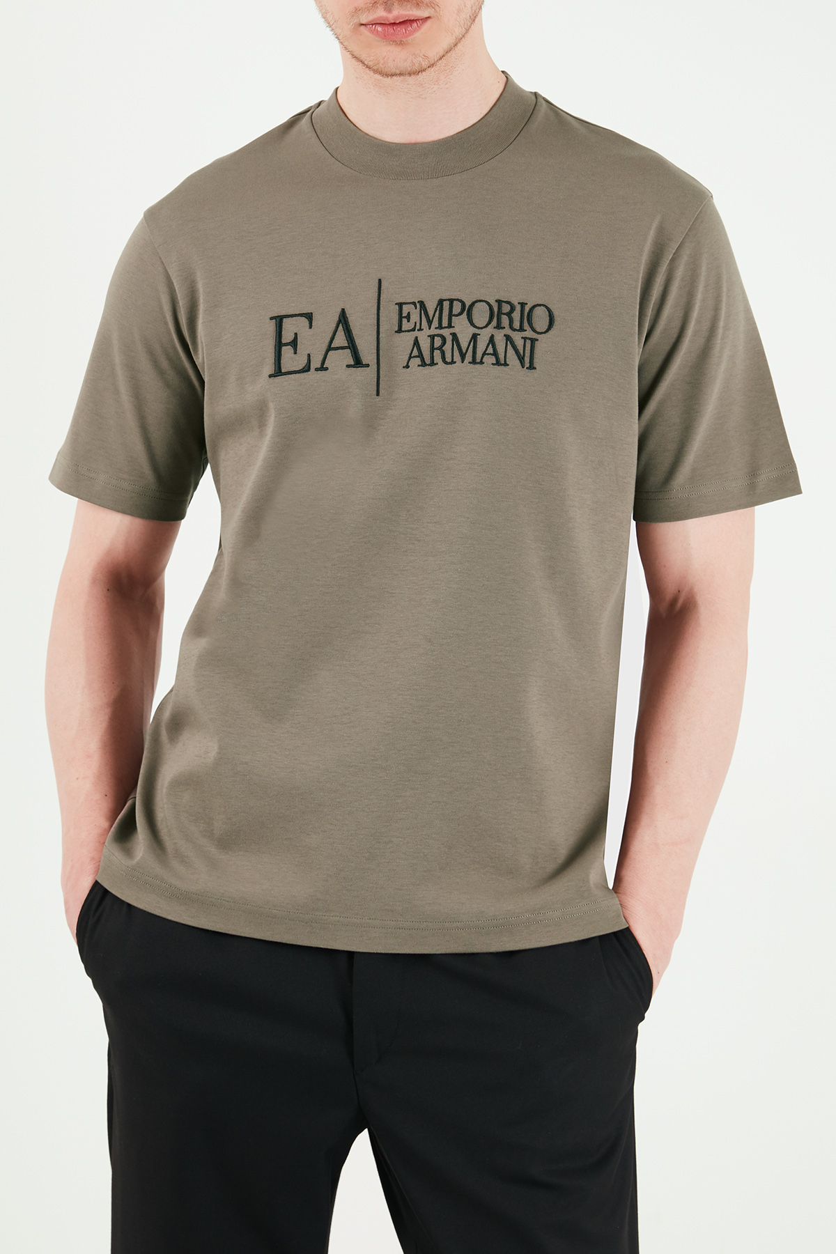 Emporio Armani Logolu Pamuklu Regular Fit Bisiklet Yaka Erkek T Shirt EM005551 AF25183 F6038 HAKİ