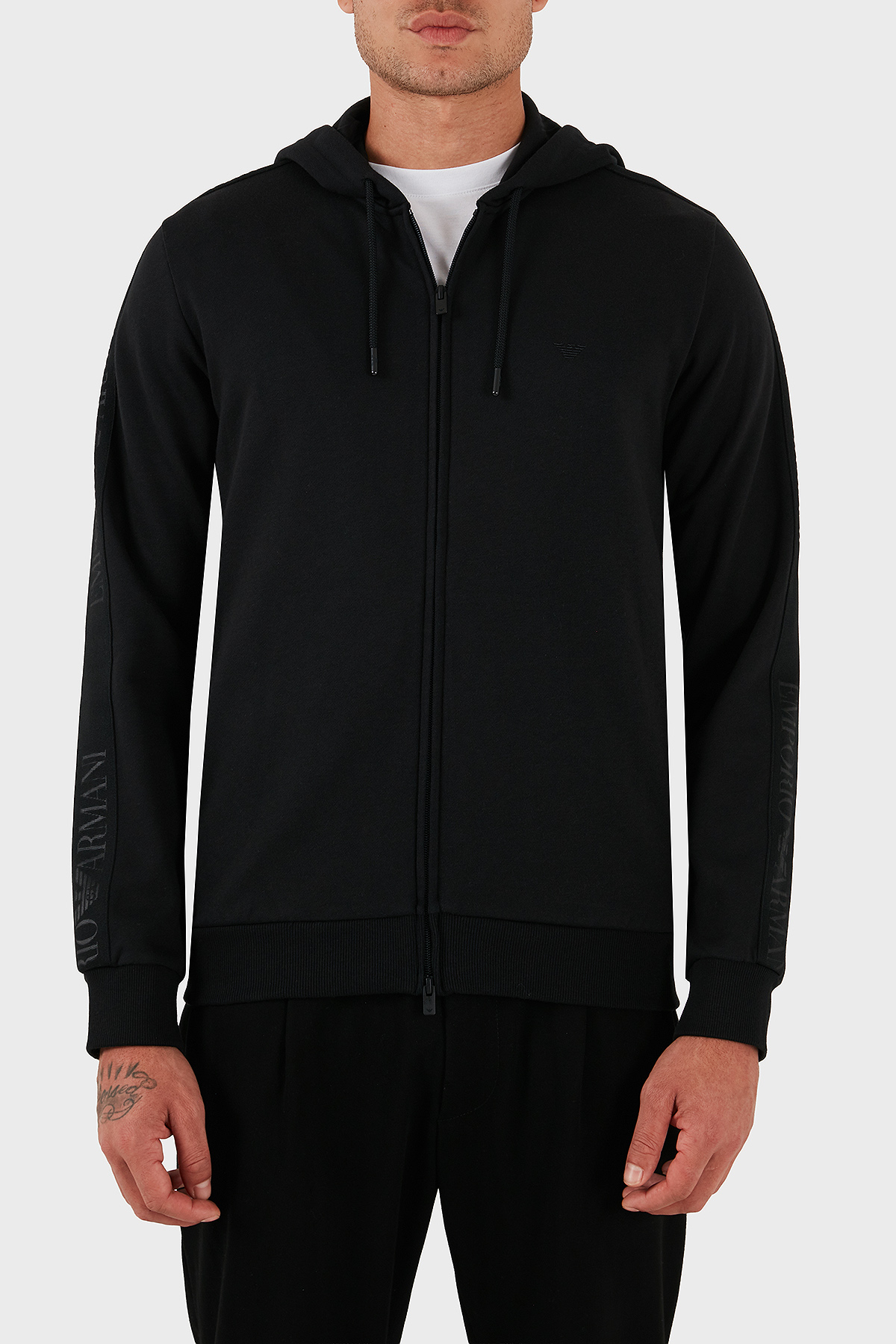Emporio Armani Logolu Pamuklu Regular Fit Kapüşonlu Erkek Sweat EM000653 AF14976 UC001 SİYAH