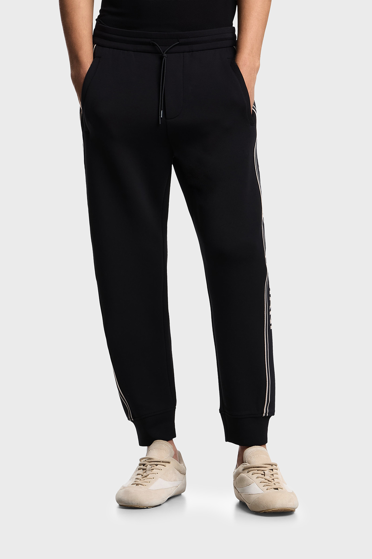 Emporio Armani Logolu Relaxed Fit Normal Bel Lastikli Paça Jogger Erkek Pantolon EM002914 AF10013 UC001 SİYAH