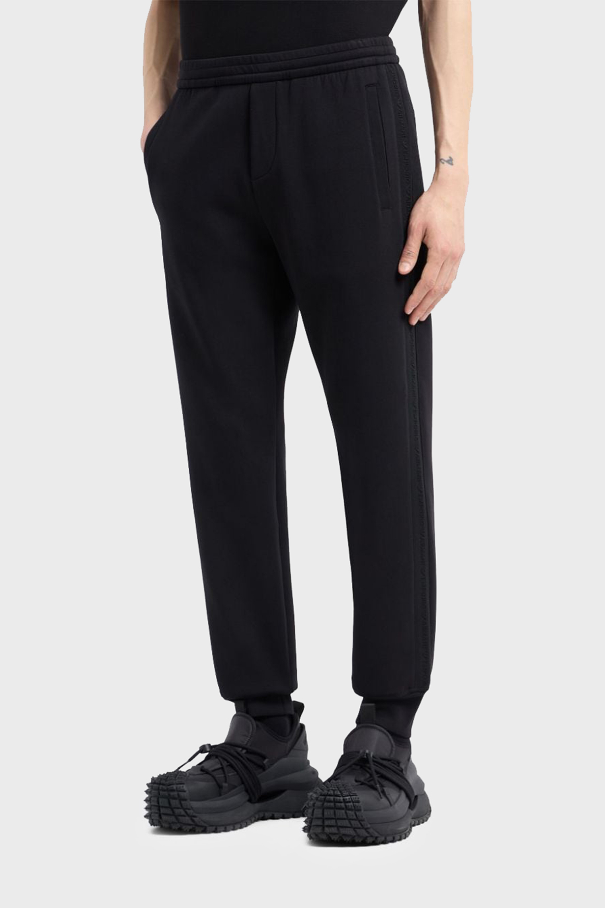 Emporio Armani Logolu Streç Pamuklu Regular Fit Jogger Spor Erkek Pantolon 6D1PK3 1JHSZ 0999 SİYAH