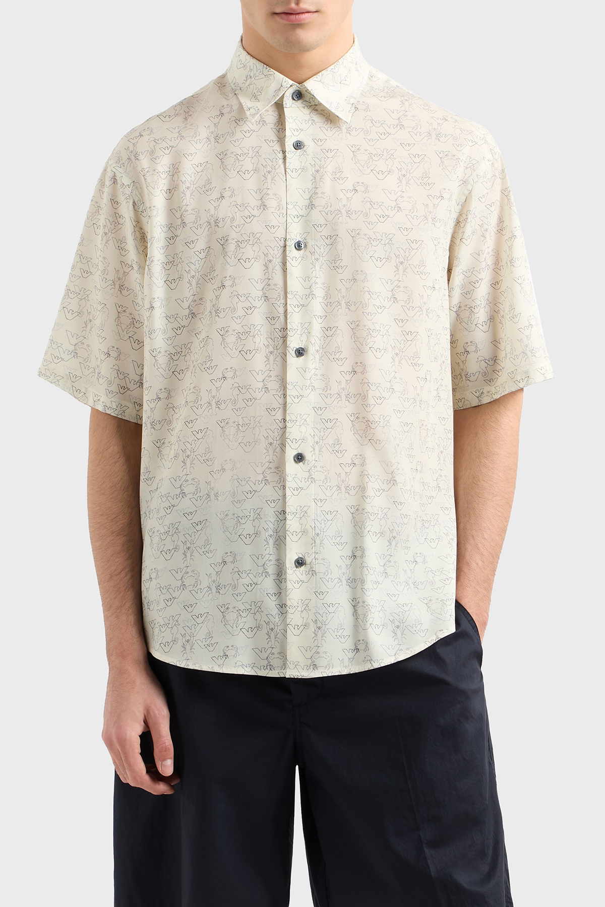 Emporio Armani Pamuk Karışımlı Oversize Fit Tamamı Baskılı Erkek Gömlek EM001535 AF14214 MB046 EKRU
