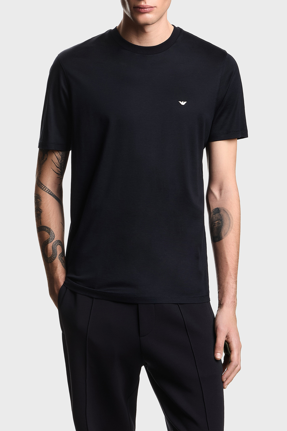 Emporio Armani Pamuk Karışımlı Regular Fit Logolu Bisiklet Yaka Erkek T Shirt EM004592 AF13747 UB118 LACİVERT