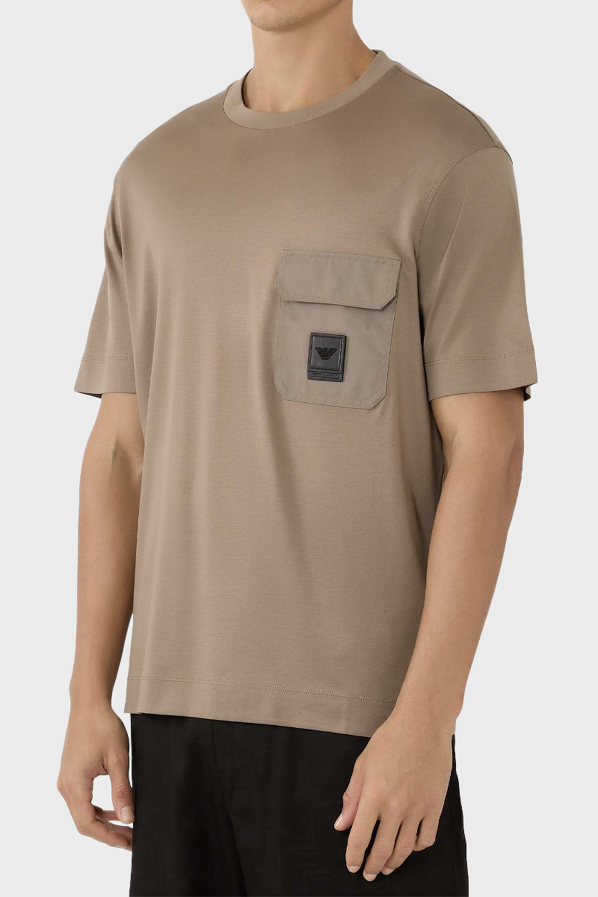 Emporio Armani Pamuk Karışımlı Regular Fit Logolu Cep Detaylı Erkek T Shirt EM002978 AF10761 U6189 KAHVE