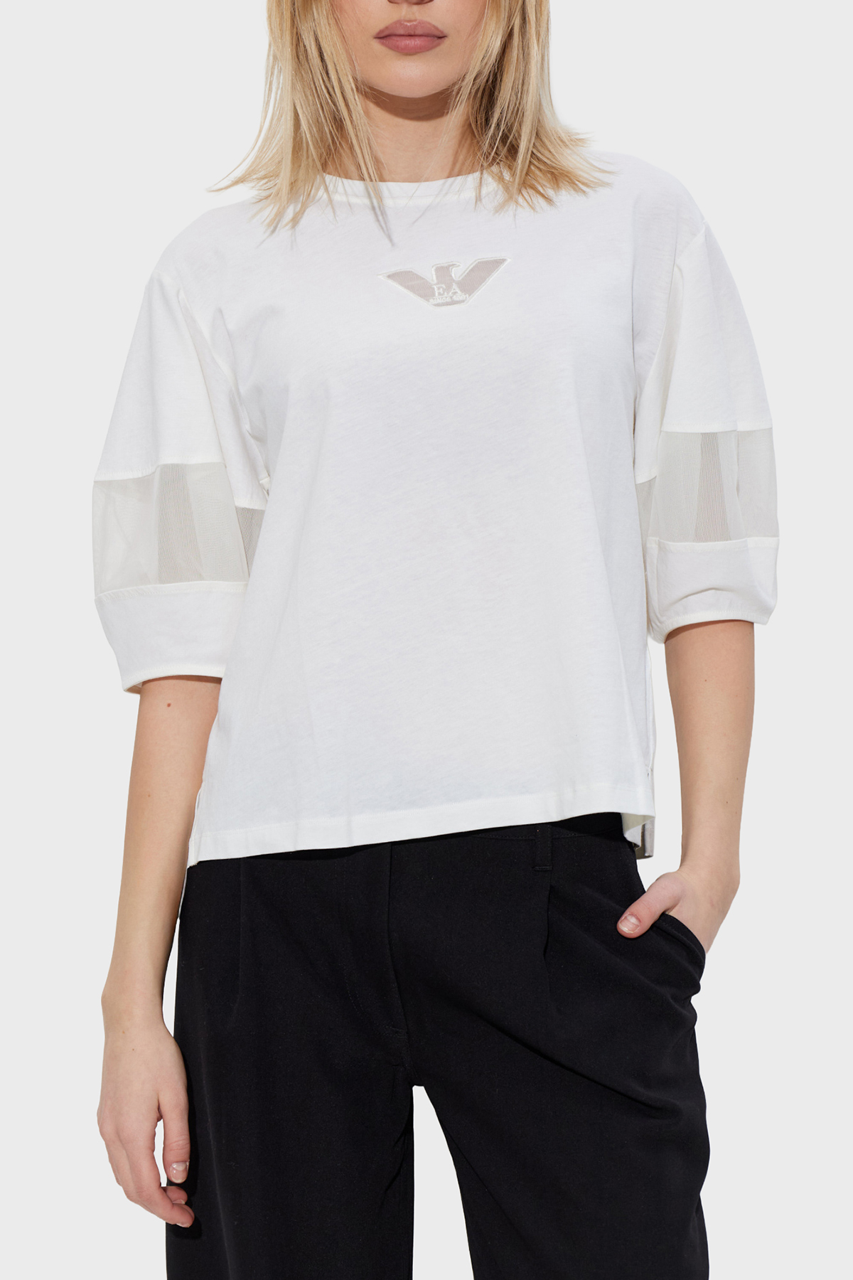 Emporio Armani Pamuklu Regular Fit Bisiklet Yaka Kol Detaylı Kadın T Shirt EW004390 AF13318 U0006 KREM
