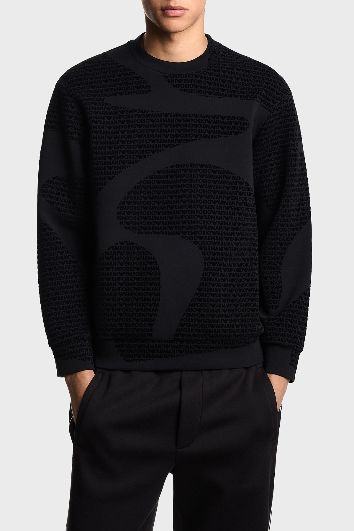 Emporio Armani Pamuklu Regular Fit Bisiklet Yaka Tamamı Logolu Erkek Sweat EM002900 AF10013 FC242 SİYAH
