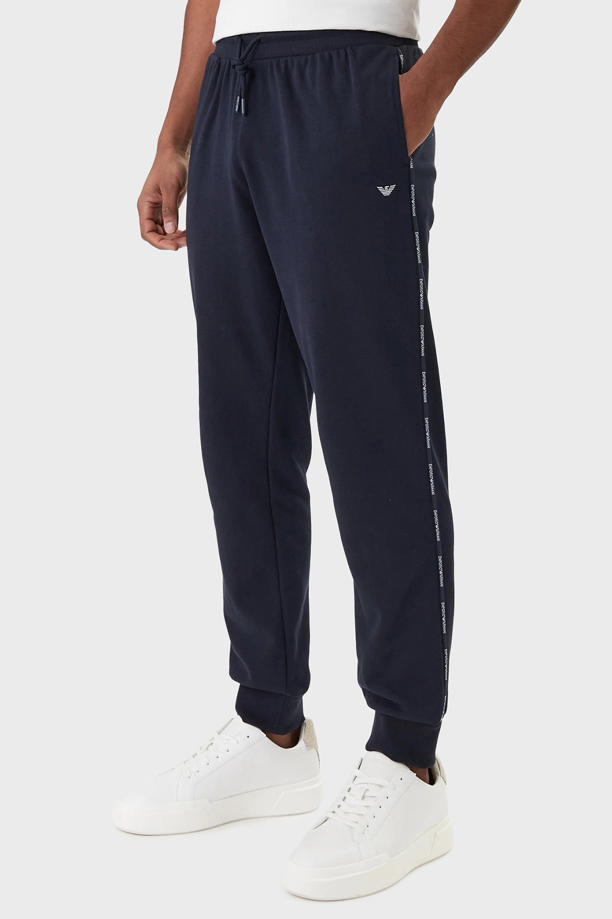 Emporio Armani Pamuklu Regular Fit Logo Detaylı Erkek Pantolon EM000500 AF18887 UB102 LACİVERT