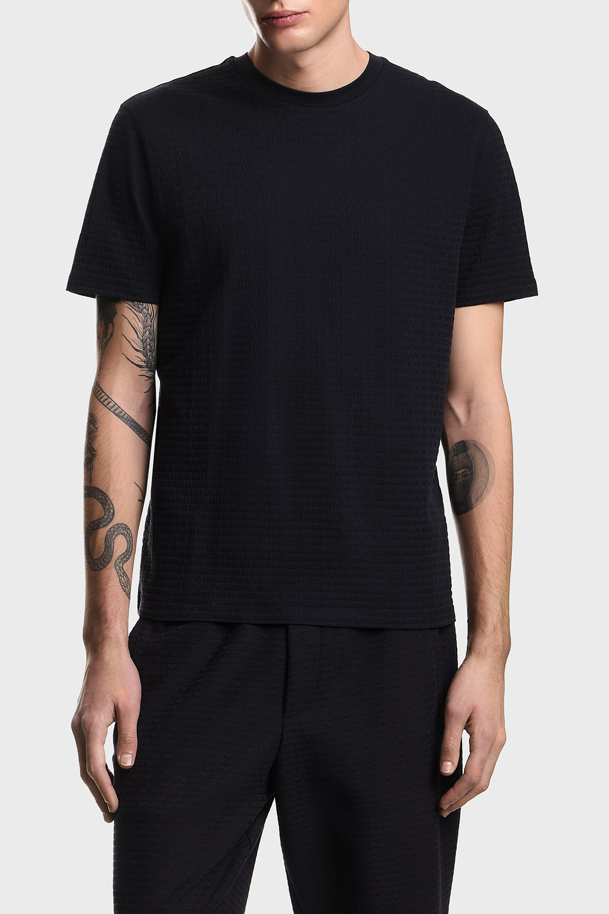 Emporio Armani Pamuklu Regular Fit Logolu Bisiklet Yaka Erkek T Shirt EM004594 AF10762 FB413 LACİVERT