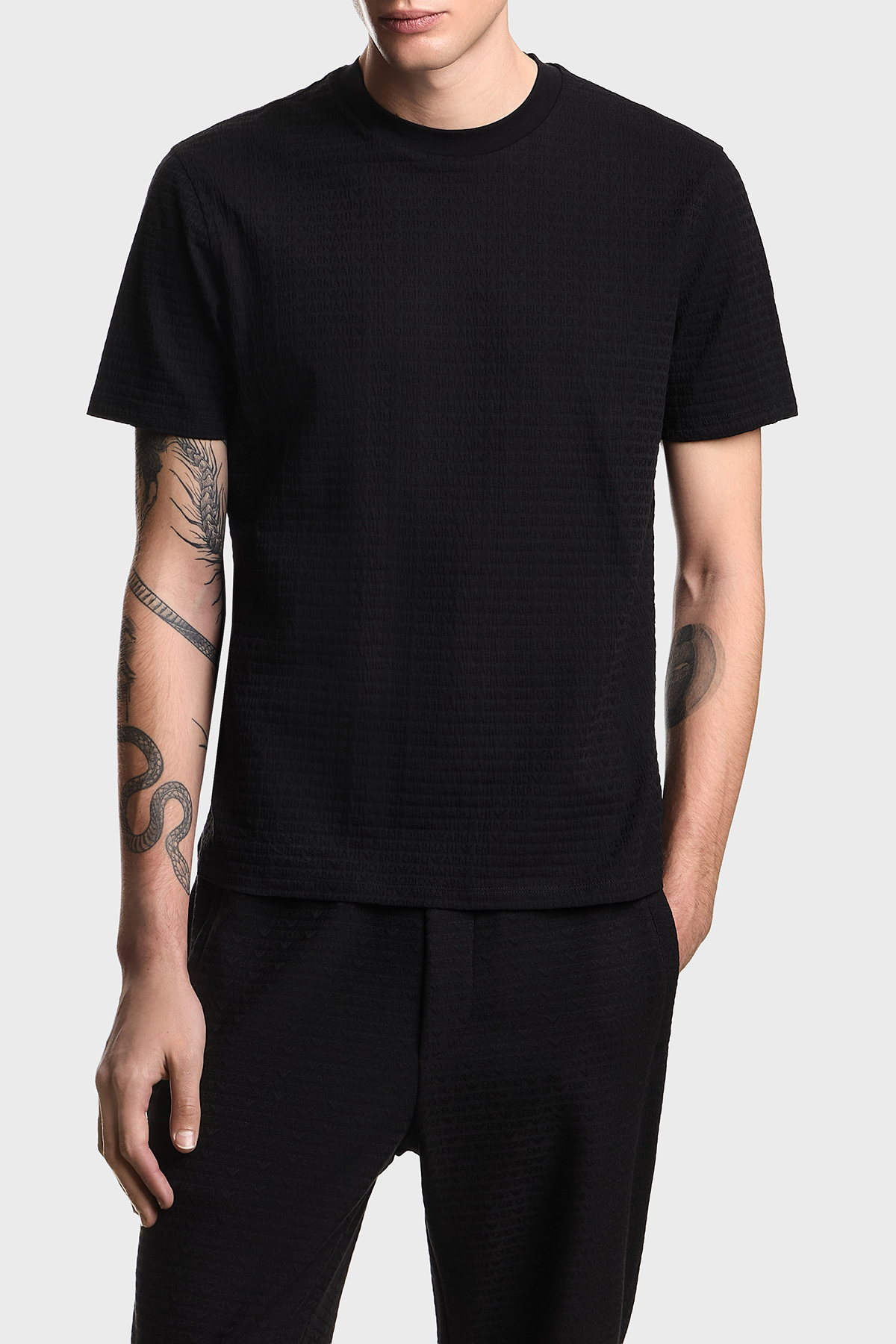 Emporio Armani Pamuklu Regular Fit Logolu Bisiklet Yaka Erkek T Shirt EM004594 AF10762 FC293 SİYAH