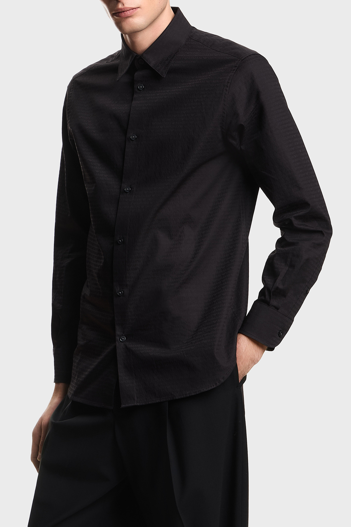 Emporio Armani Pamuklu Regular Fit Logolu Uzun Kollu Erkek Gömlek EM001537 AF18123 FC203 SİYAH