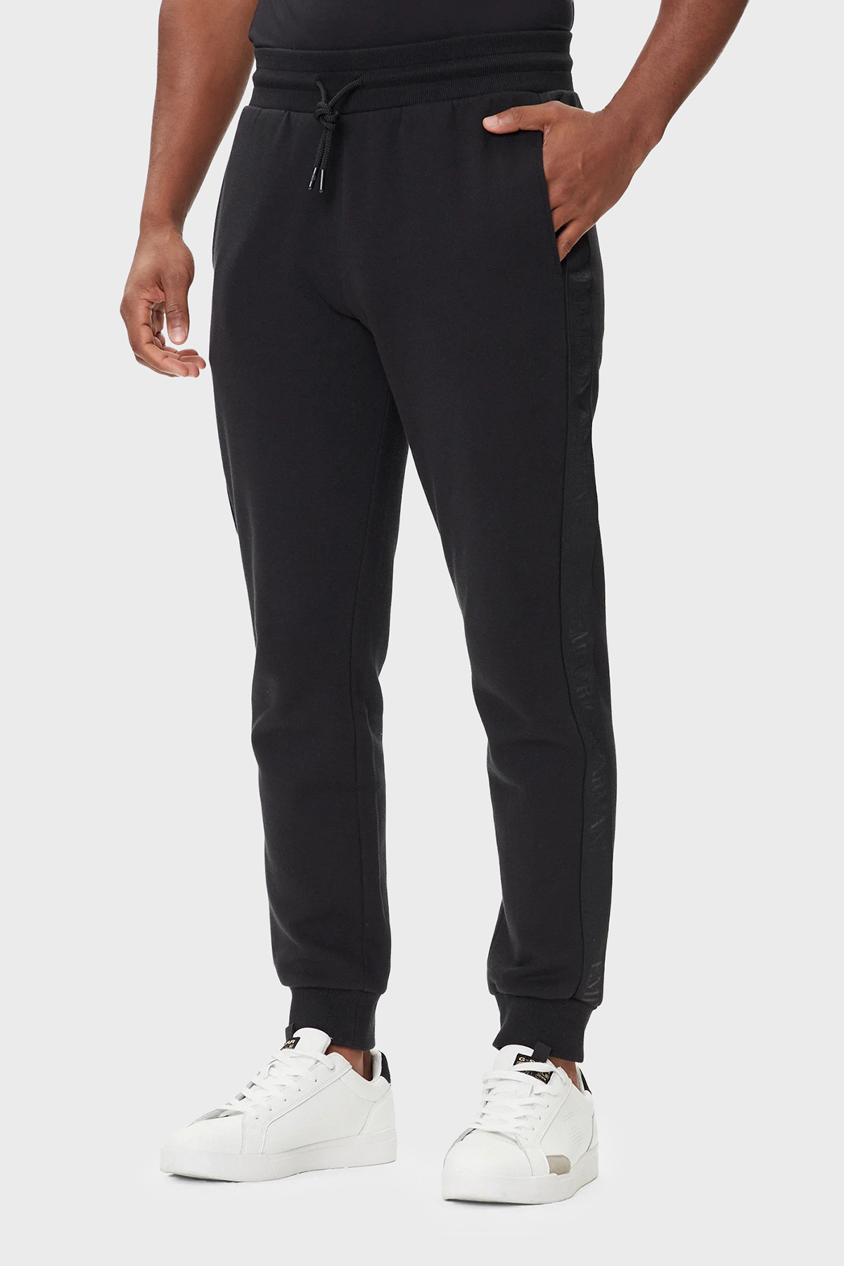Emporio Armani Pamuklu Regular Fit Normal Bel Jogger Erkek Pantolon EM000500 AF14976 UC001 SİYAH