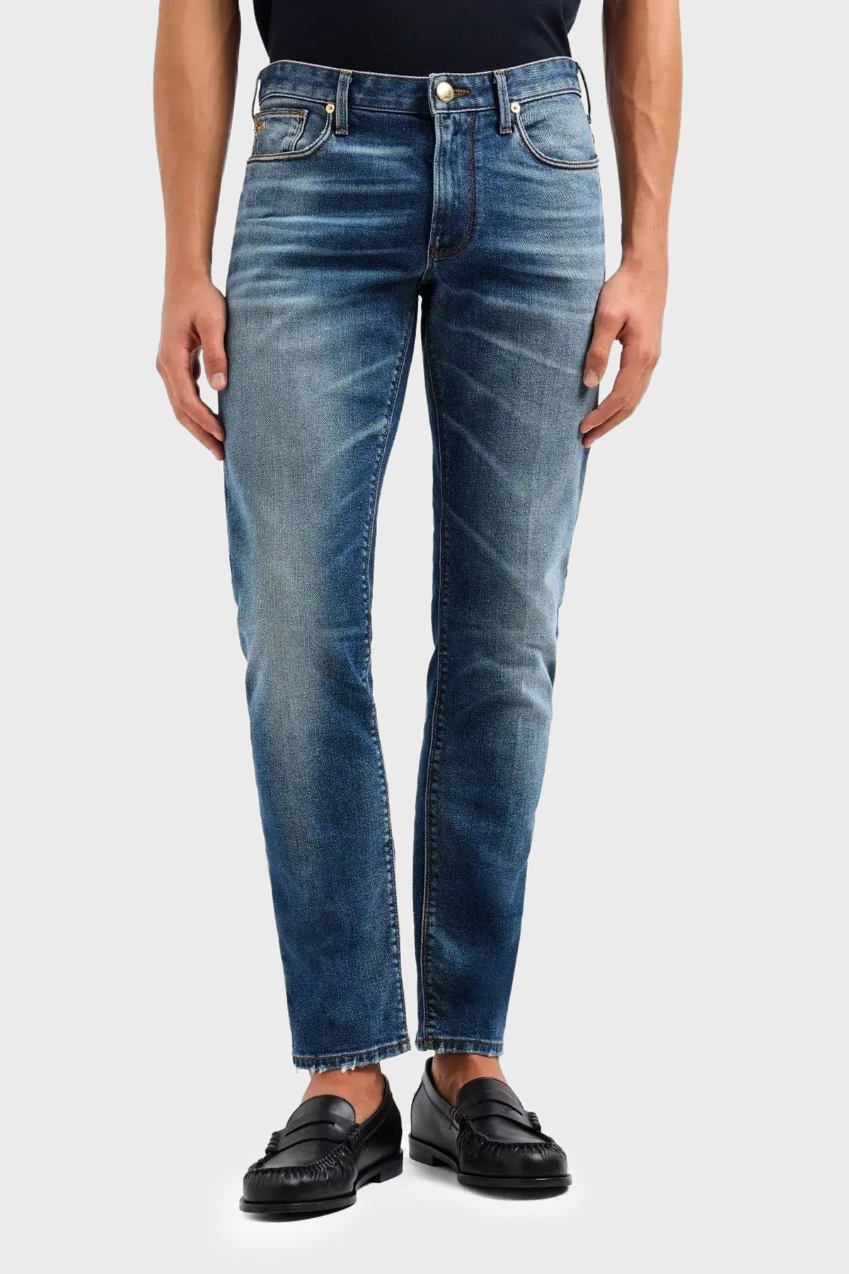Emporio Armani Pamuklu Slim Fit Normal Bel Düz Paça Jeans Erkek Kot Pantolon EM000121 AF13272 MB002 LACİVERT