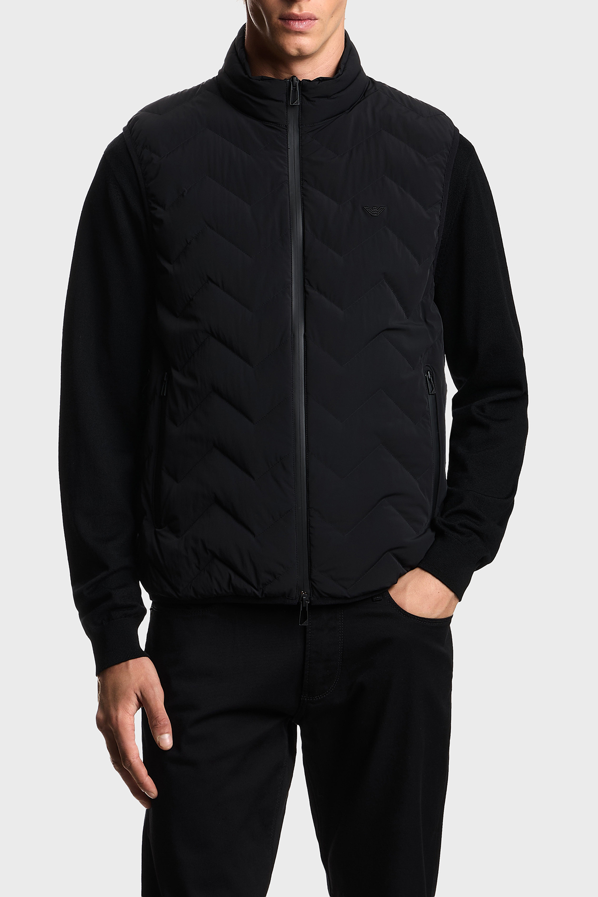 Emporio Armani Regular Fit Logolu Kapitoneli Dik Yaka Şişme Erkek Yelek EM004946 AF18499 UC001 SİYAH