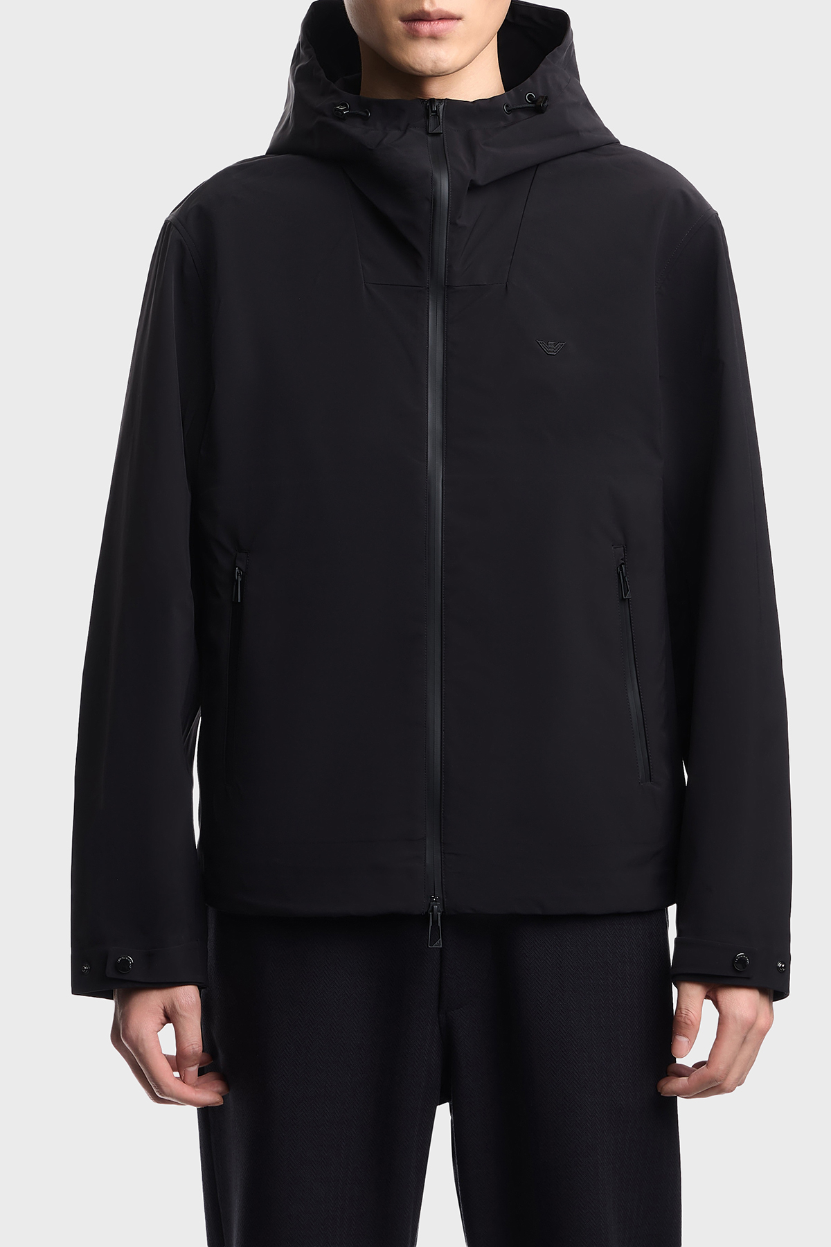Emporio Armani Regular Fit Logolu Kapüşon Yaka Erkek Mont EM004950 AF23538 UC001 SİYAH