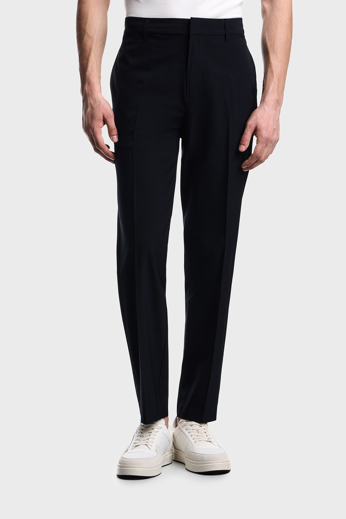 Emporio Armani Regular Fit Normal Bel Daralan Paça Erkek Pantolon EM001505 AF21368 UB118 LACİVERT