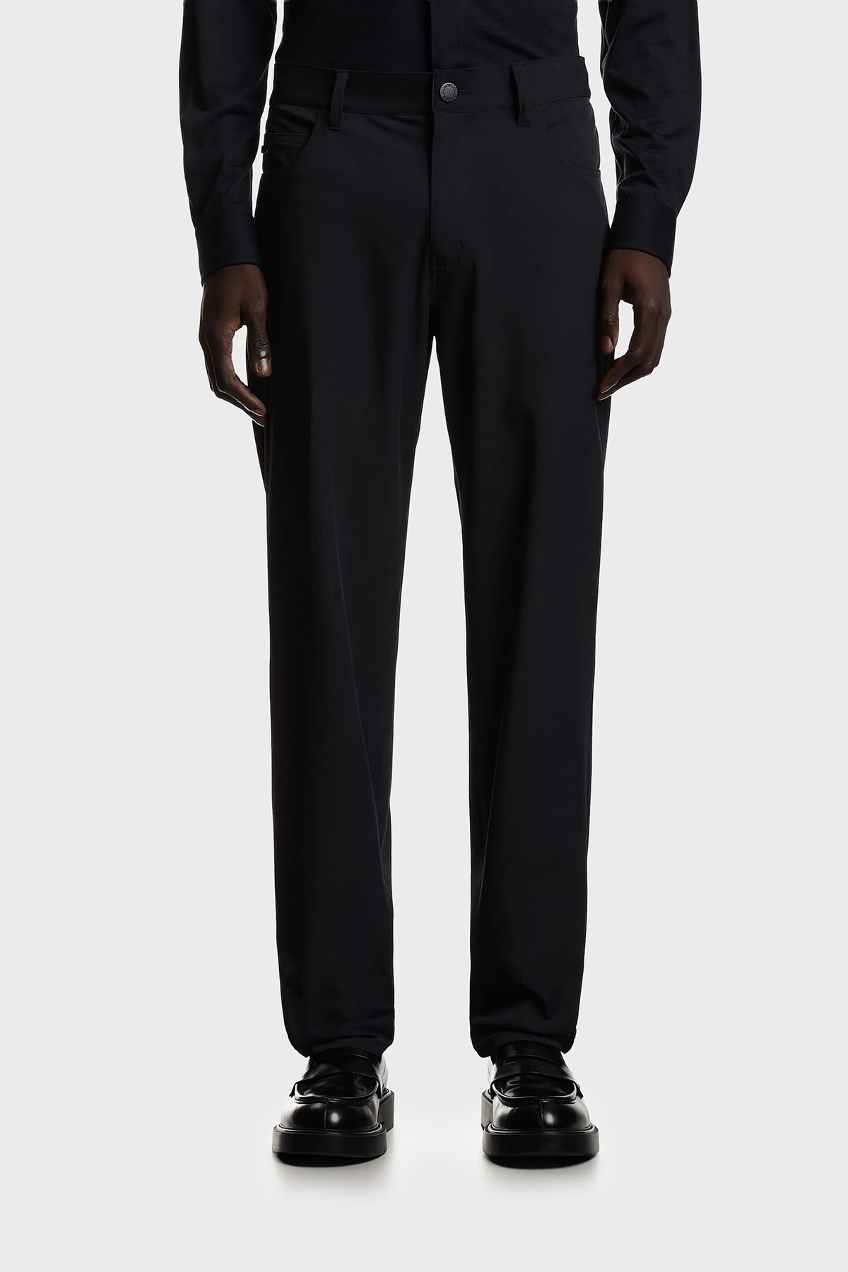Emporio Armani Regular Fit Normal Bel Düz Paça Erkek Kot Pantolon EM001010 AF18502 UB118 LACİVERT