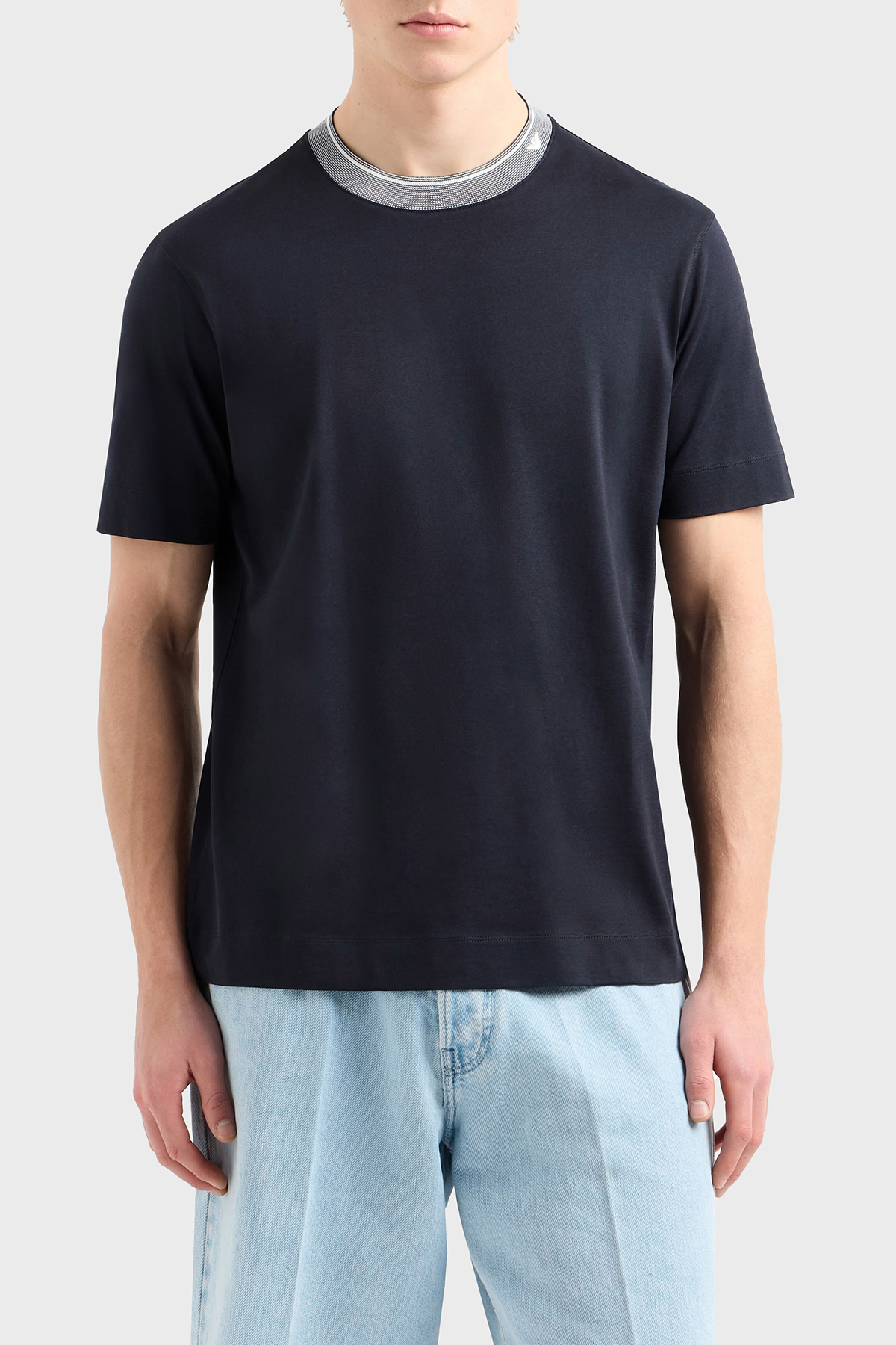Emporio Armani Şerit Detaylı % 100 Pamuk Regular Fit Sıfıt Yaka Erkek T Shirt EM000853 AF12926 UB118 LACİVERT