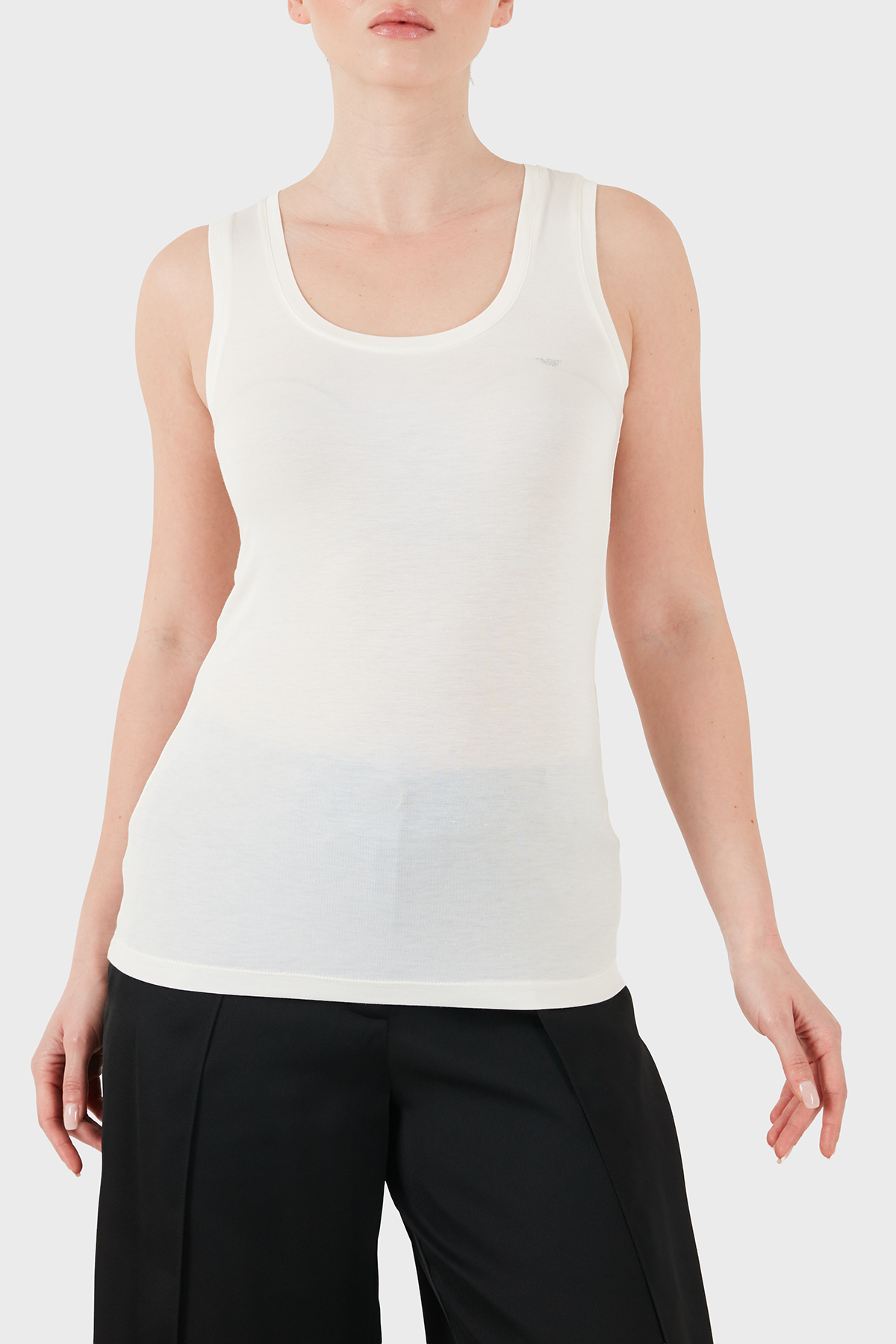 Emporio Armani Slim Fit Yuvarlak Yaka Kadın Top EW000407 AF19024 U1131 EKRU