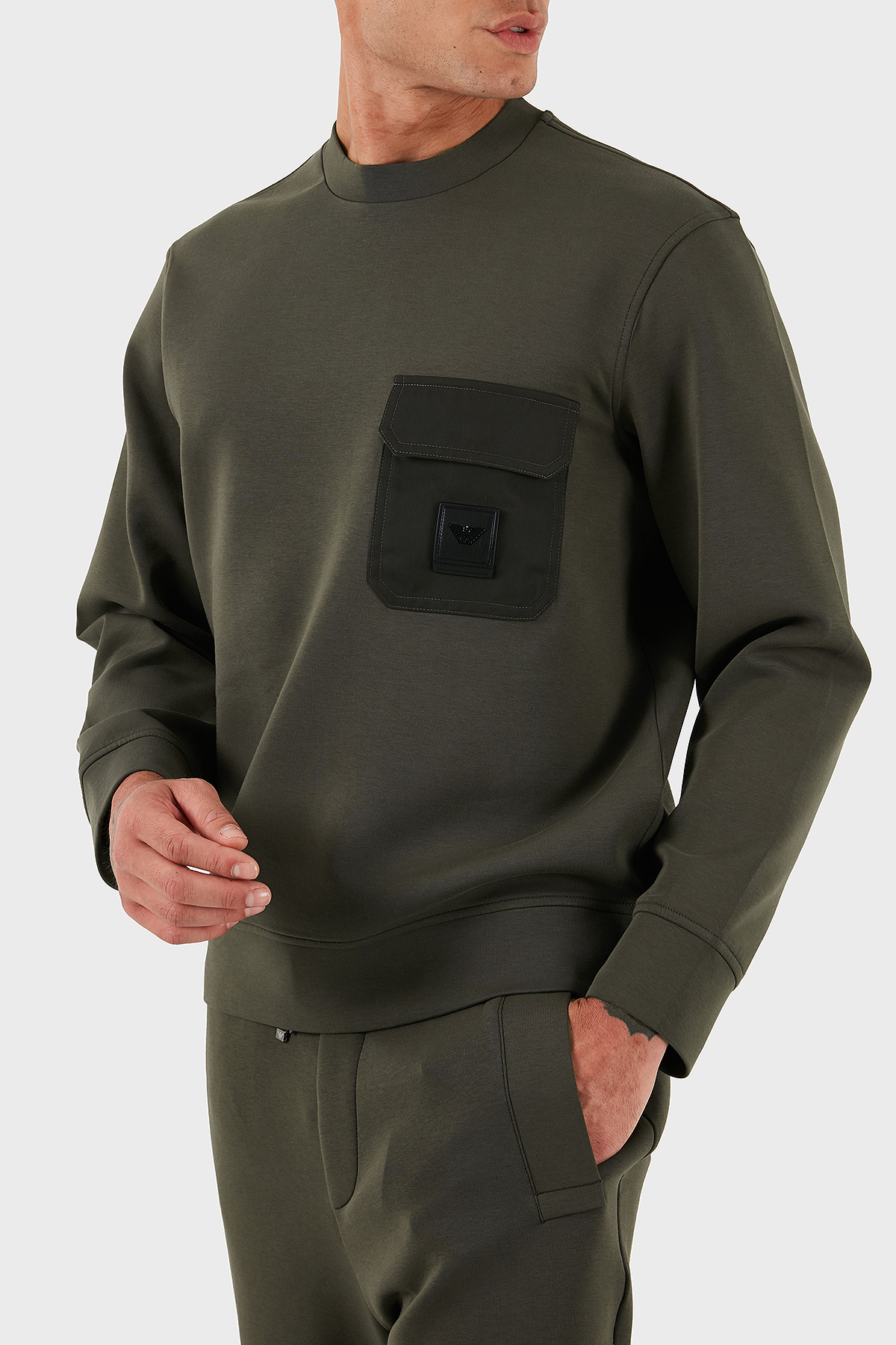 Emporio Armani Streç Pamuklu Regular Fit Tek Cepli Bisiklet Yaka Erkek Sweat EM002925 AF10013 U8120 HAKİ