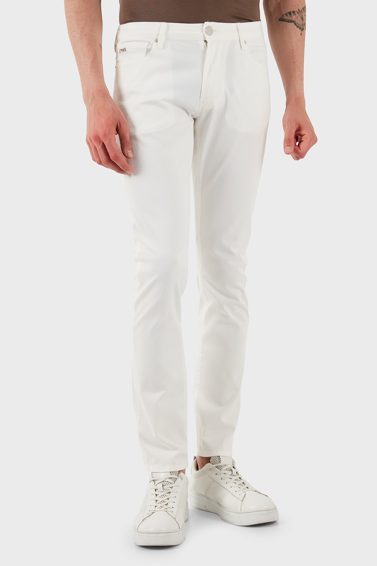 Emporio Armani Streç Pamuklu Slim Fit Normal Bel Düz Paça Jeans Erkek Kot Pantolon EM000121 AF14123 U0003 BEYAZ