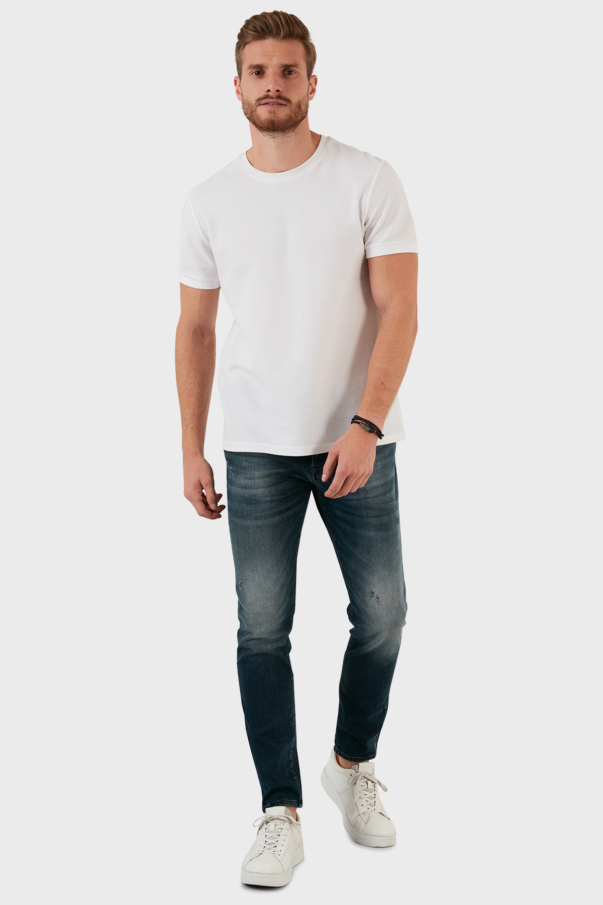 Exxe Pamuklu Yırtık Detaylı Normal Bel Slim Fit Jeans Erkek Kot Pantolon 629DSK004 LACİVERT
