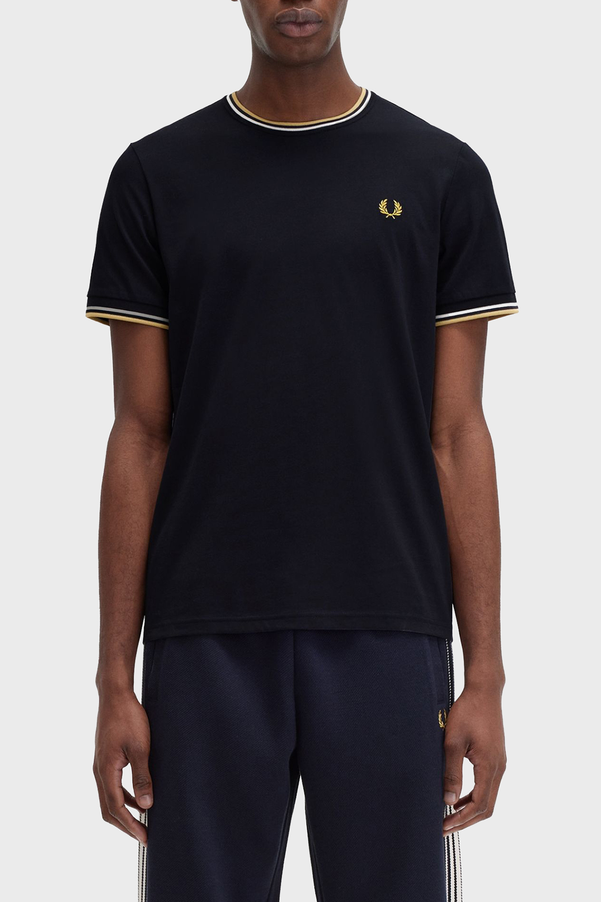 Fred Perry % 100 Pamuk Regular Fit Şerit Detaylı Sıfır Yaka Erkek T Shirt M1588 W53 LACİVERT