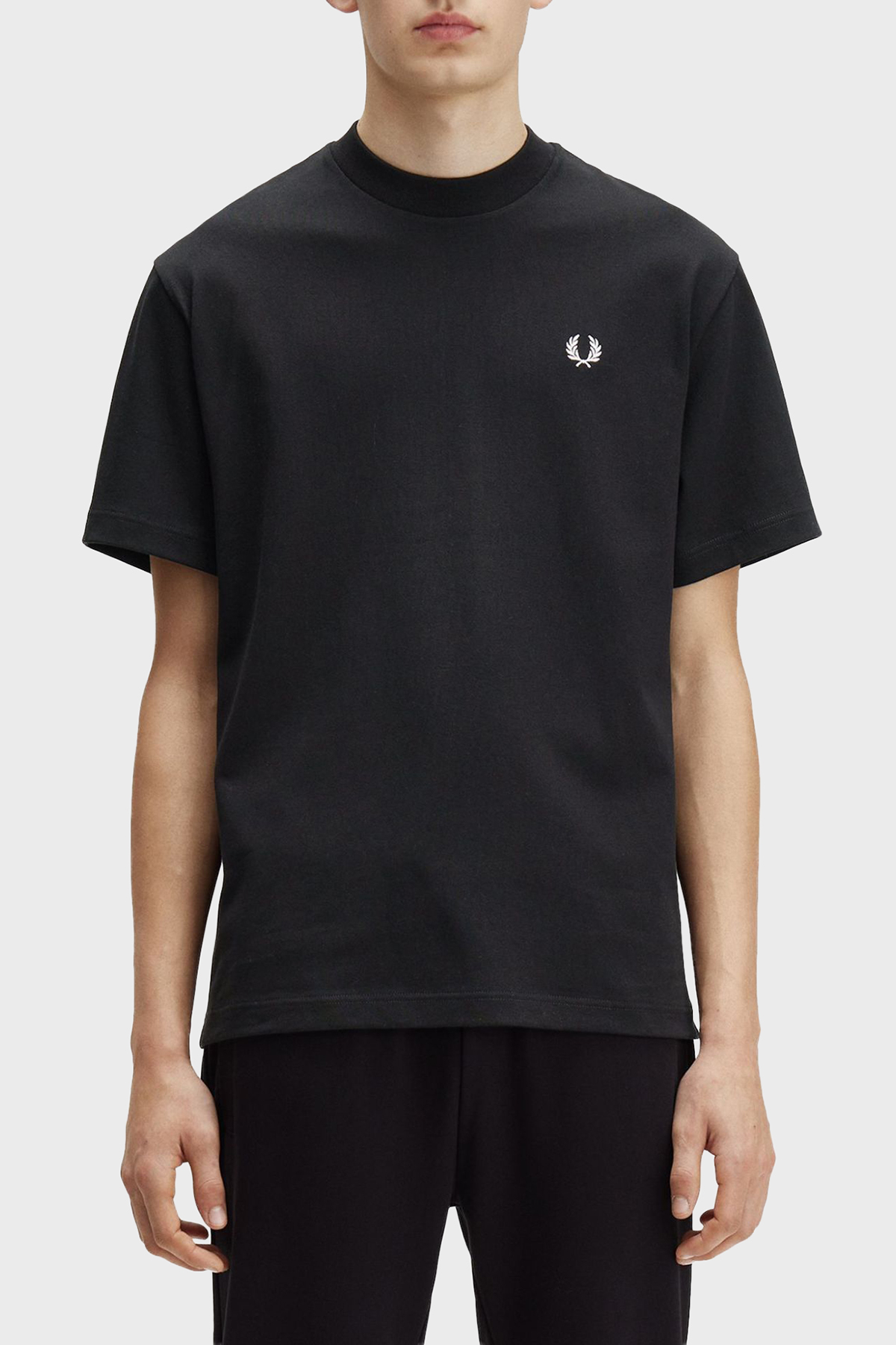 Fred Perry % 100 Pamuk Relaxed Fit Bisiklet Yaka Erkek T Shirt M8710 102 SİYAH