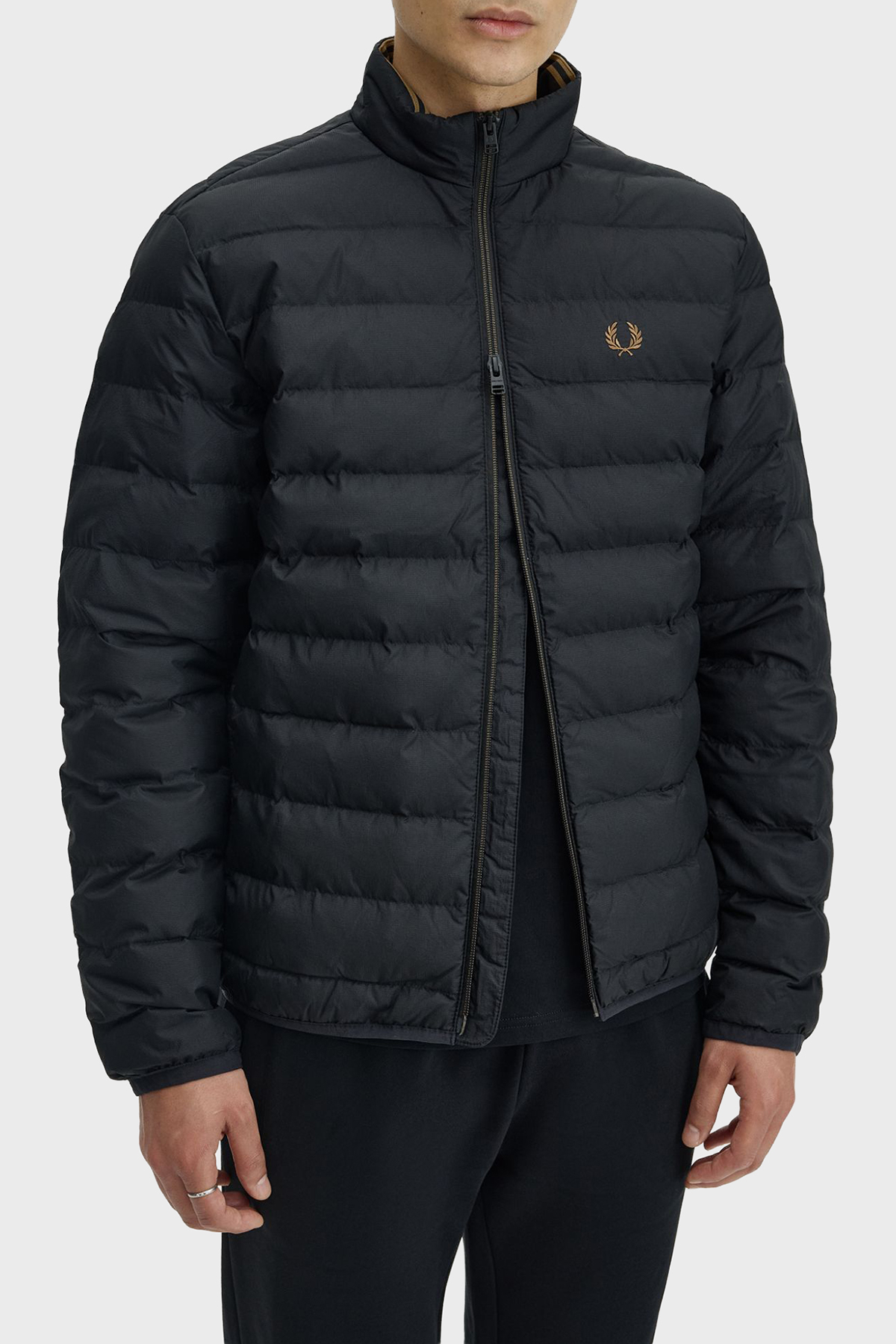 Fred Perry Kapitoneli Regular Fit Dik Yaka Fermuarlı Unisex Ceket J4564 102 SİYAH