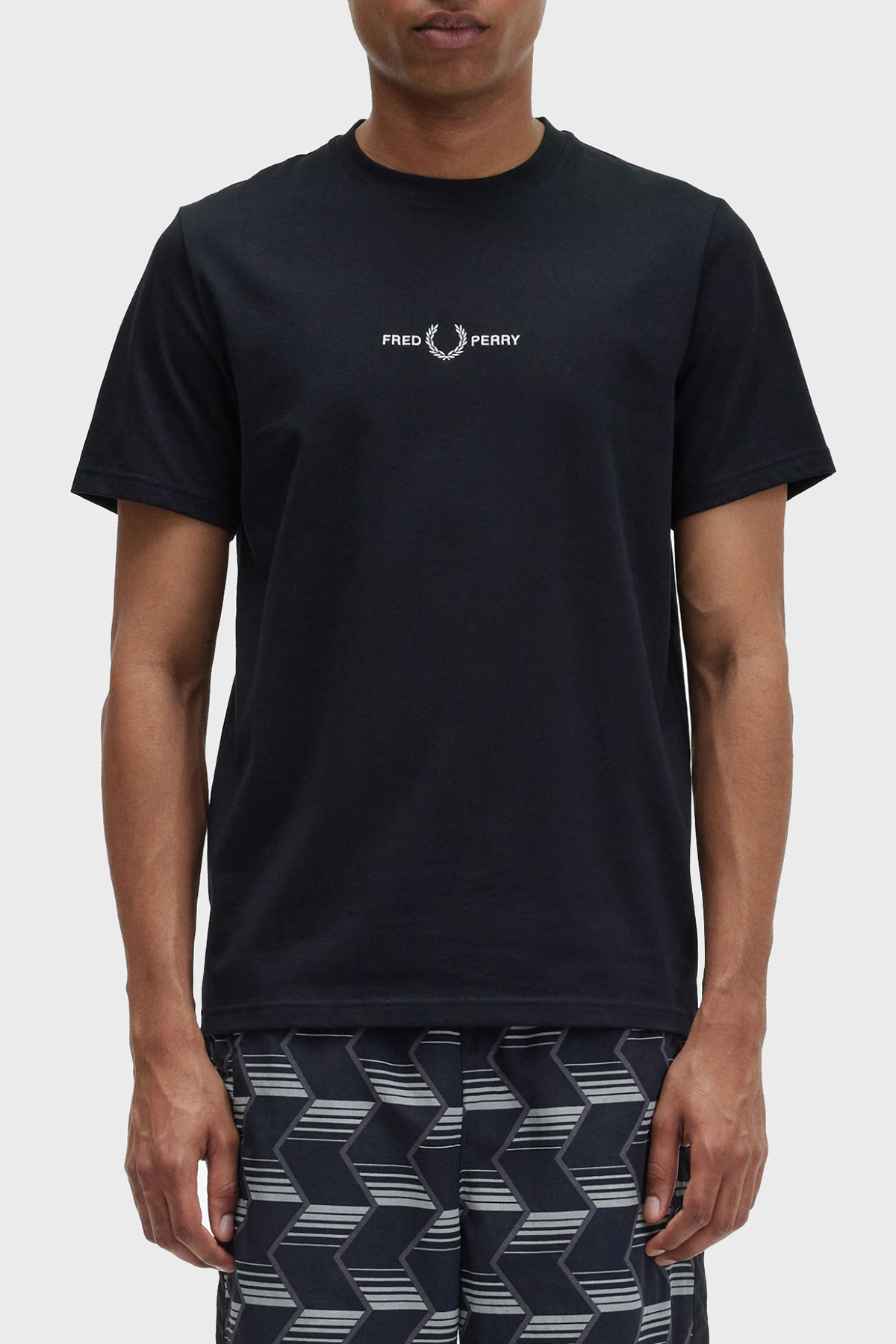 Fred Perry Logo Nakışlı % 100 Pamuk Regular Fit Bisiklet Yaka Erkek T Shirt M4580 102 SİYAH