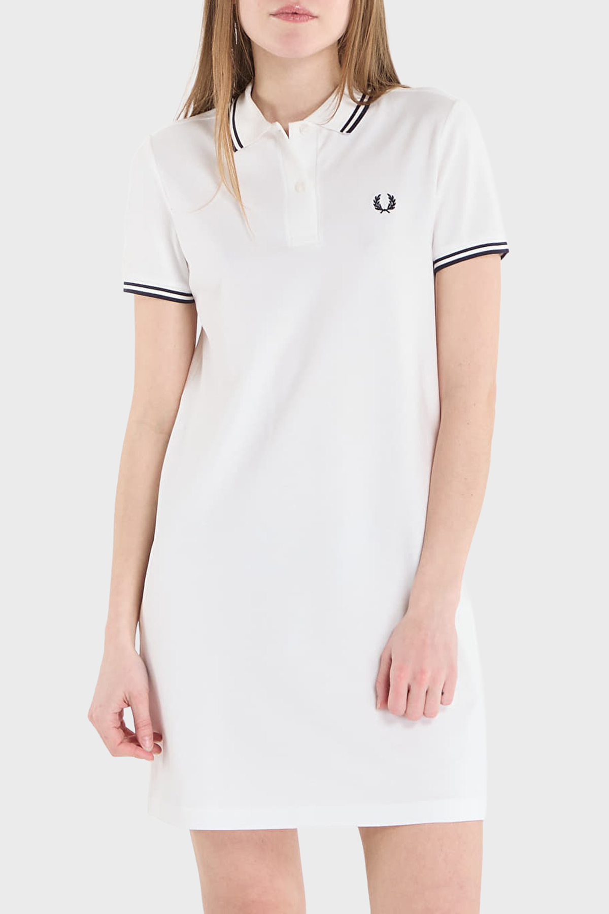 Fred Perry Pamuklu Regular Fit Logolu Düğmeli Polo Yaka Kadın Elbise D3600 17B BEYAZ