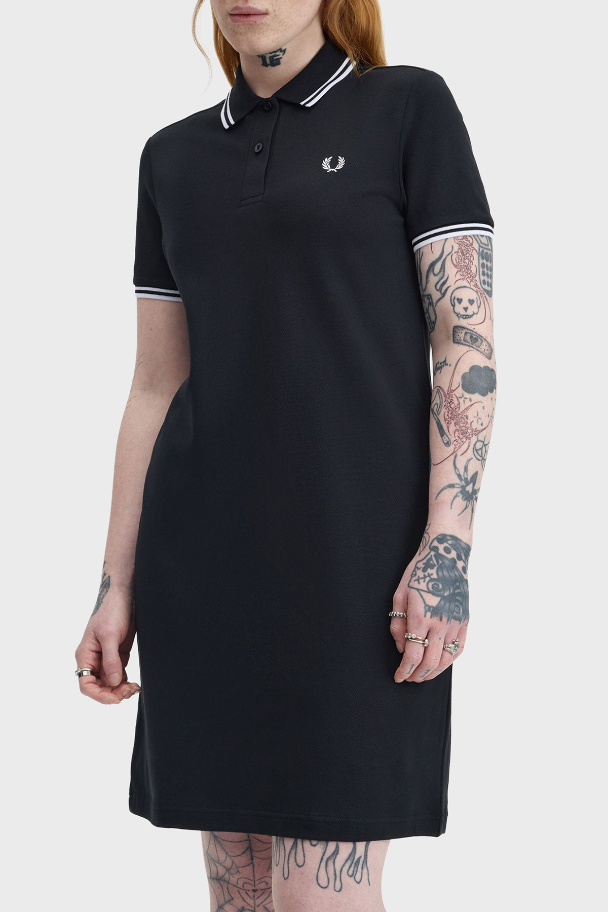 Fred Perry Pamuklu Regular Fit Logolu Düğmeli Polo Yaka Kadın Elbise D3600 350 SİYAH