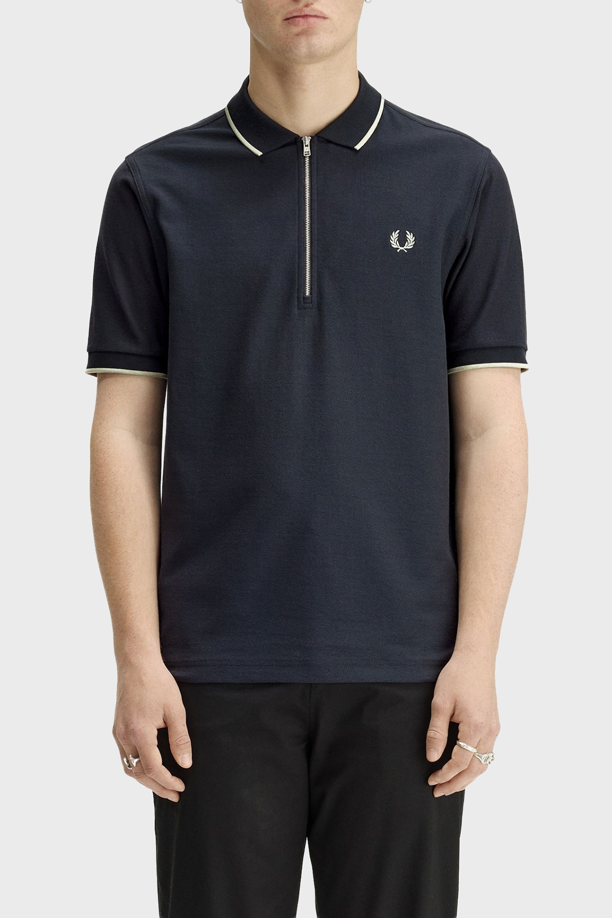 Fred Perry Şerit Detaylı % 100 Pamuk Regular Fit Yarım Fermuarlı Erkek Polo M2383 608 LACİVERT