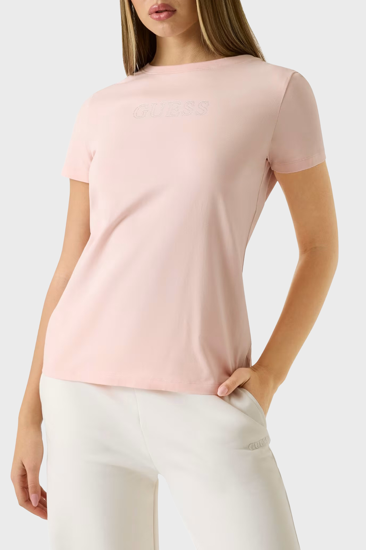 Guess Briana Pamuklu Regular Fit Taşlı Logolu Bisiklet Yaka  V3BI11J1314 Kadın T Shirt V3BI11 J1314 G63M Pudra