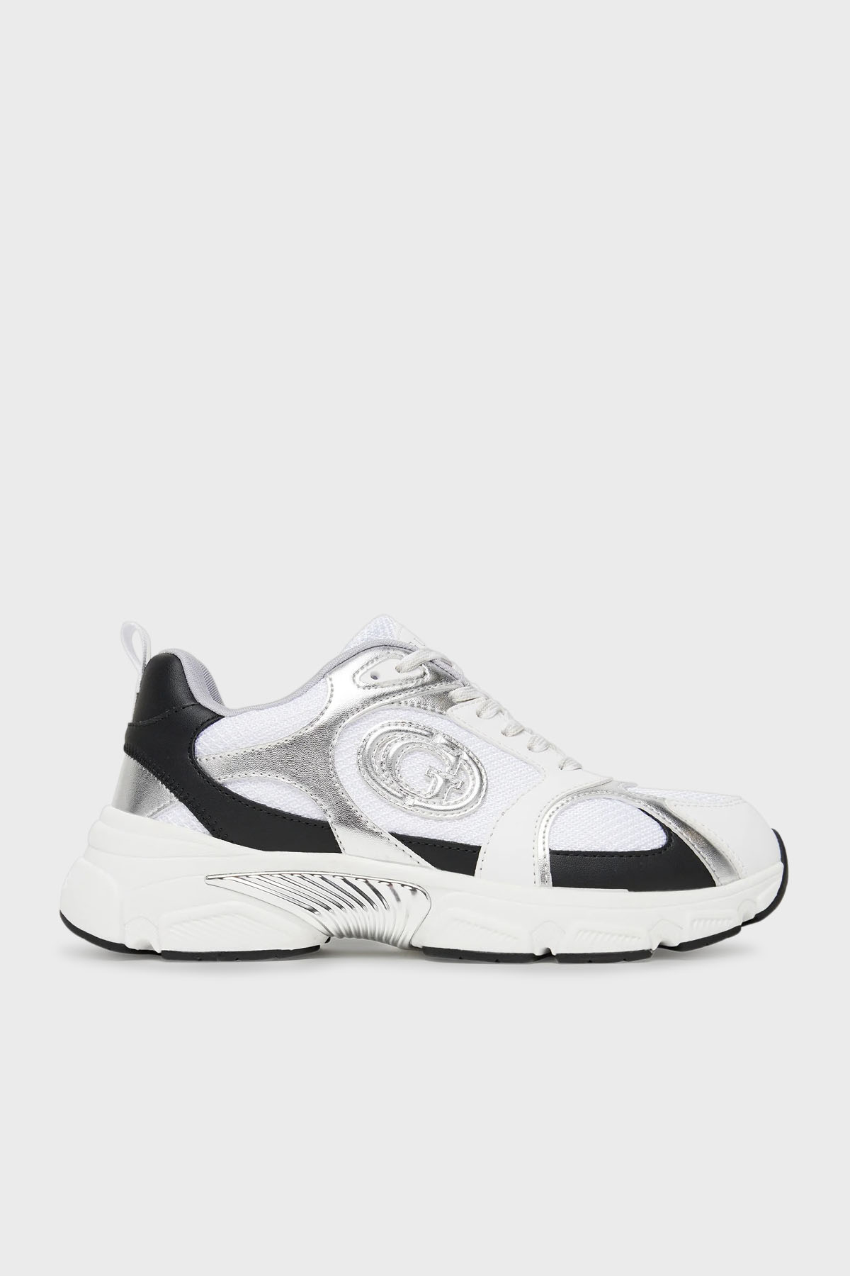 Guess Ibitha Logolu Metalik Detaylı Kalın Taban Sneaker  FLTIBIELE12 Kadın Ayakkabı FLTIBI ELE12 WHBLK BEYAZ-SİYAH