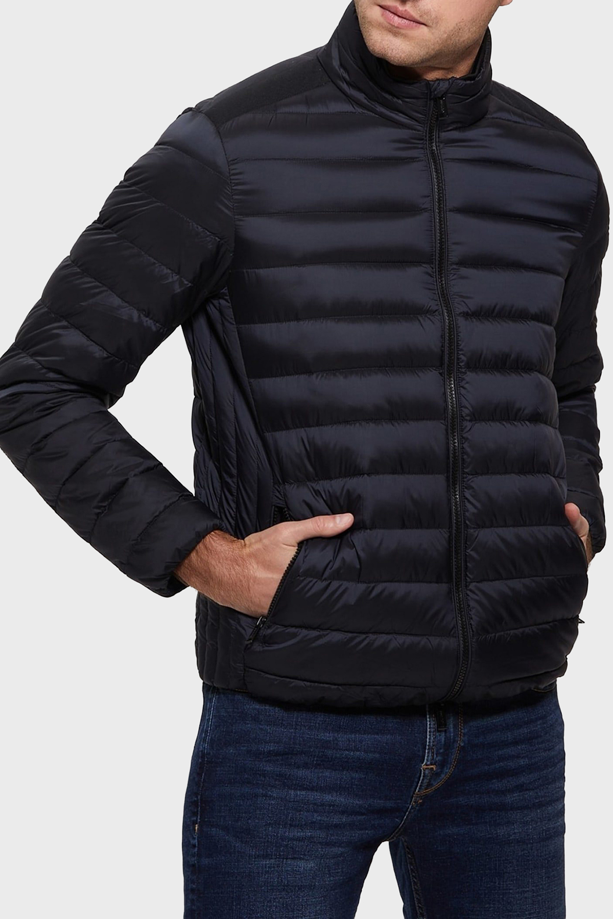 Guess Light Kapitoneli Regular Fit Kuş Tüyü Dolgulu Şişme  M1RL47WDQ50 Erkek Mont M1RL47 WDQ50 G7V2 LACİVERT
