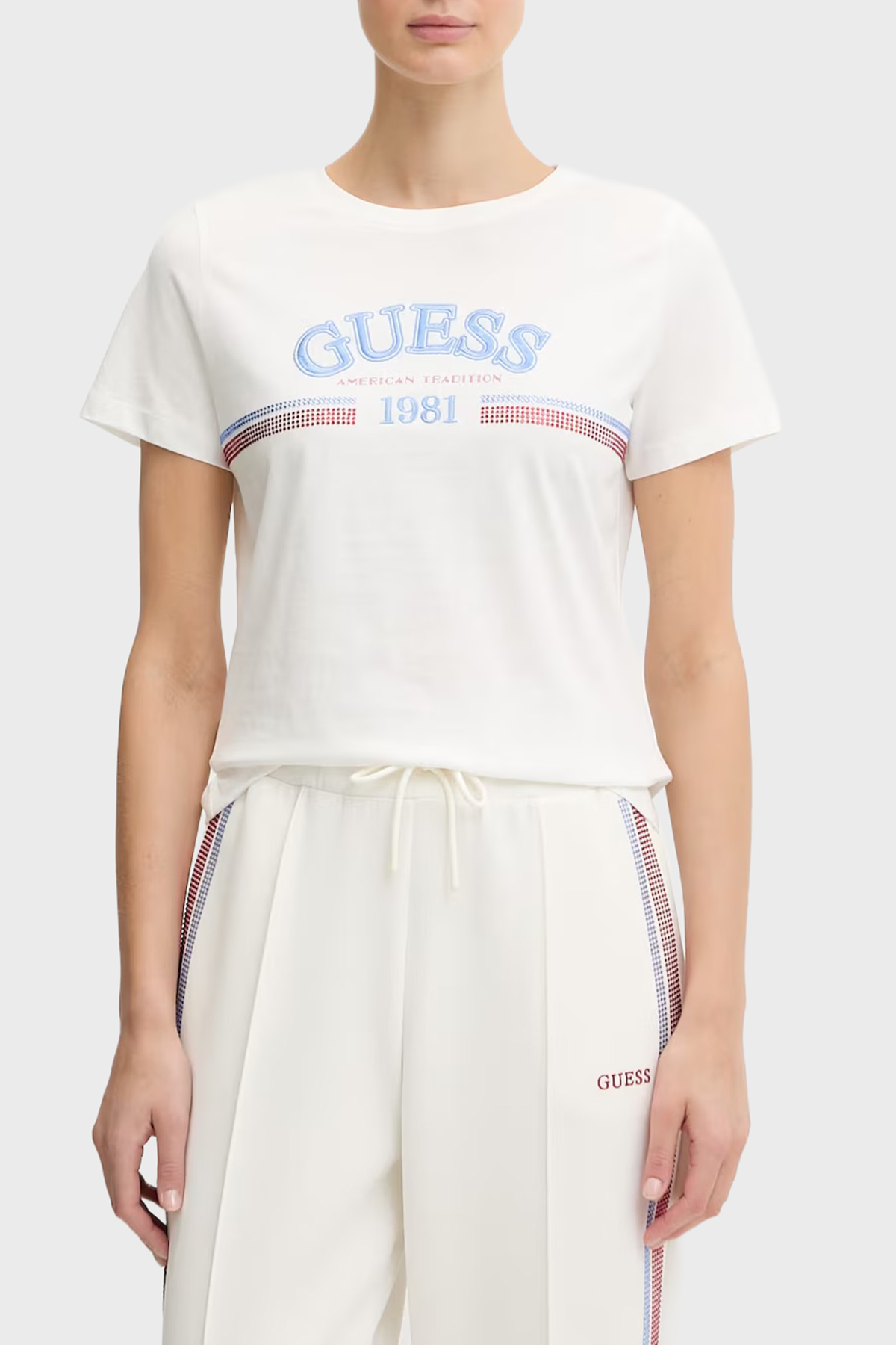Guess Logolu Pamuklu Regular Fit Bisiklet Yaka  V6RI16I3Z14 Kadın T Shirt V6RI16 I3Z14 G018 BEYAZ