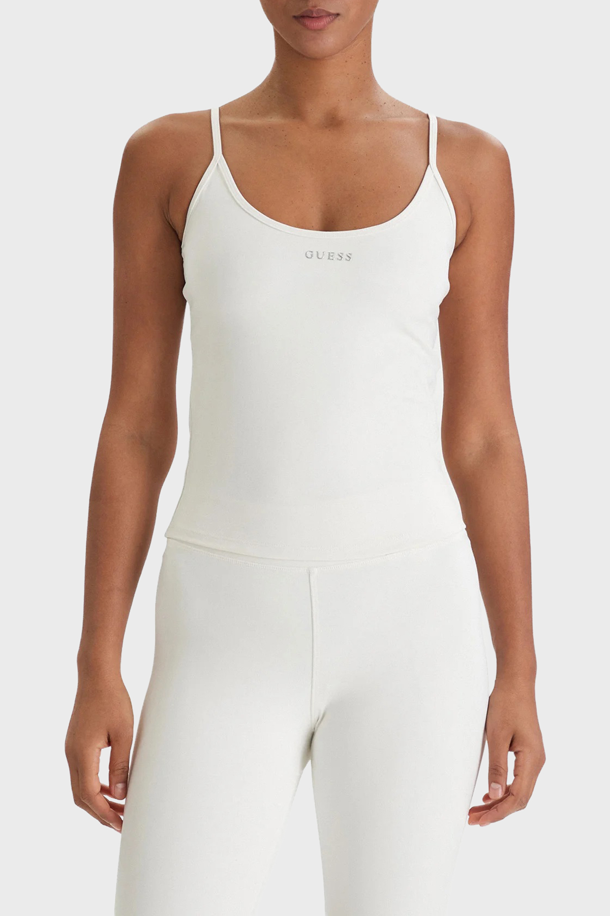 Guess Margot Logolu İnce Askılı Slim Fit Yuvarlak Yaka  V6RP14KD952 Kadın Top V6RP14 KD952 G027 BEYAZ